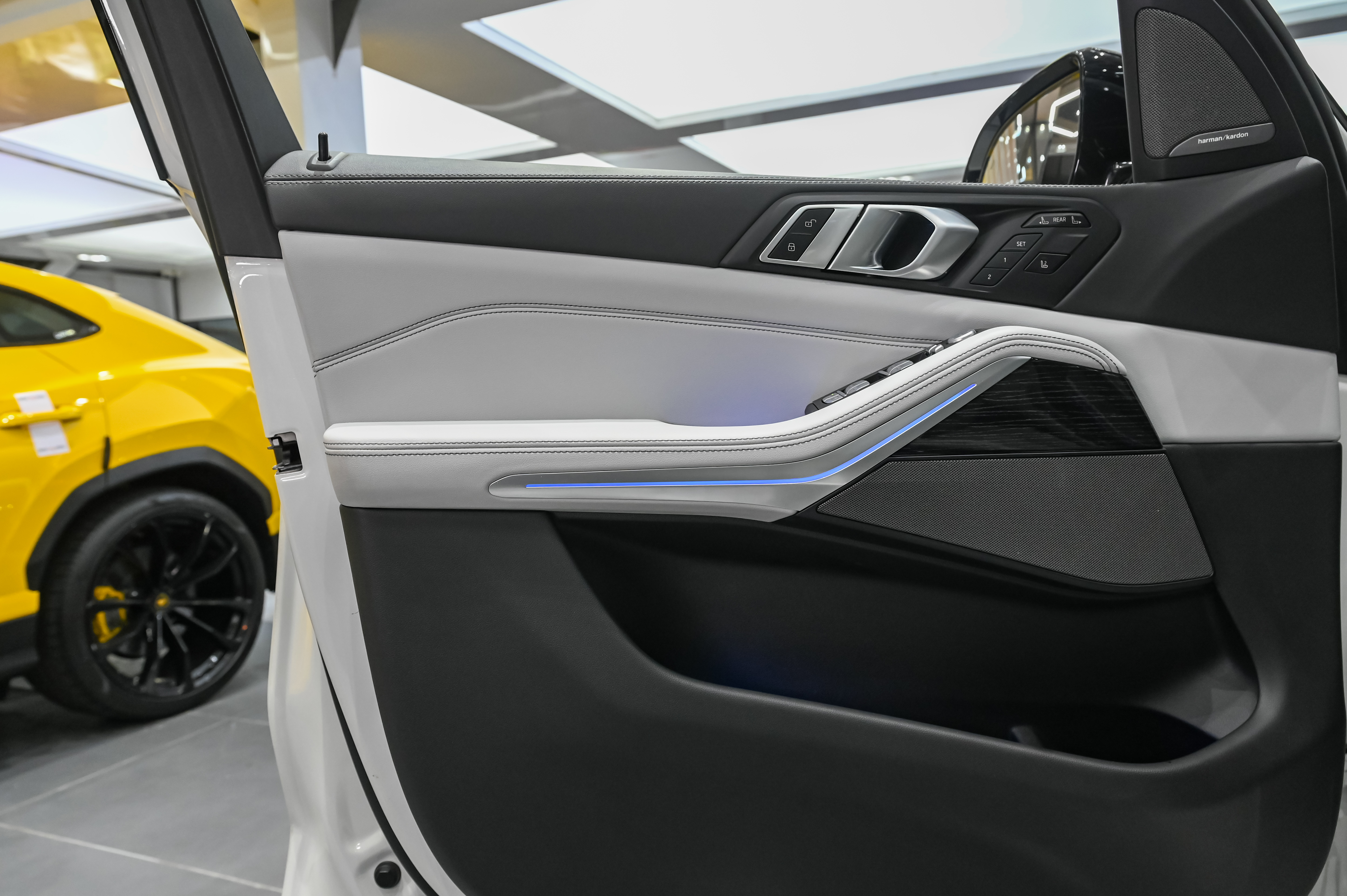 BMW 2023 car image #21