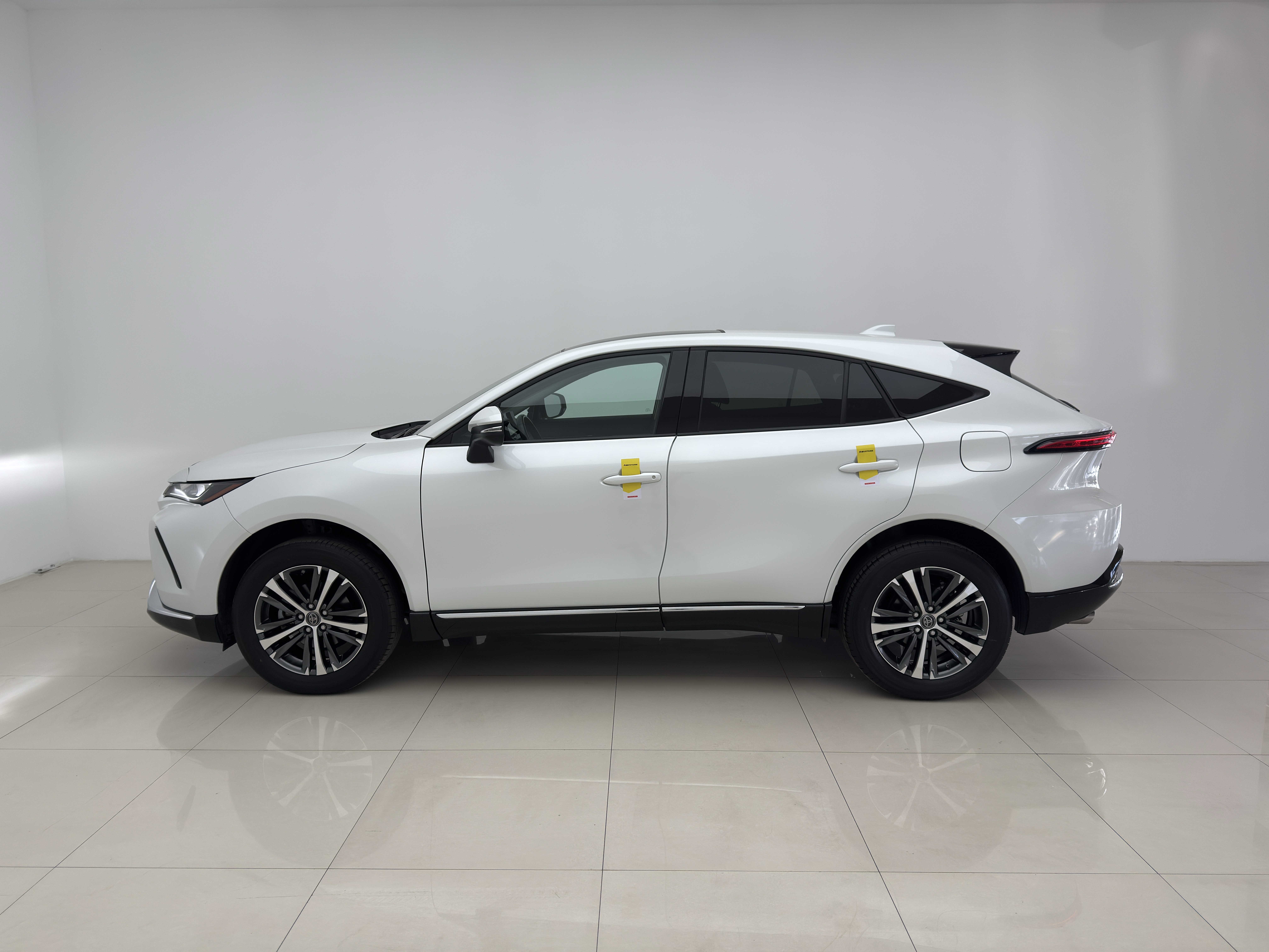 Toyota Venza 2024 صورة سيارة #21