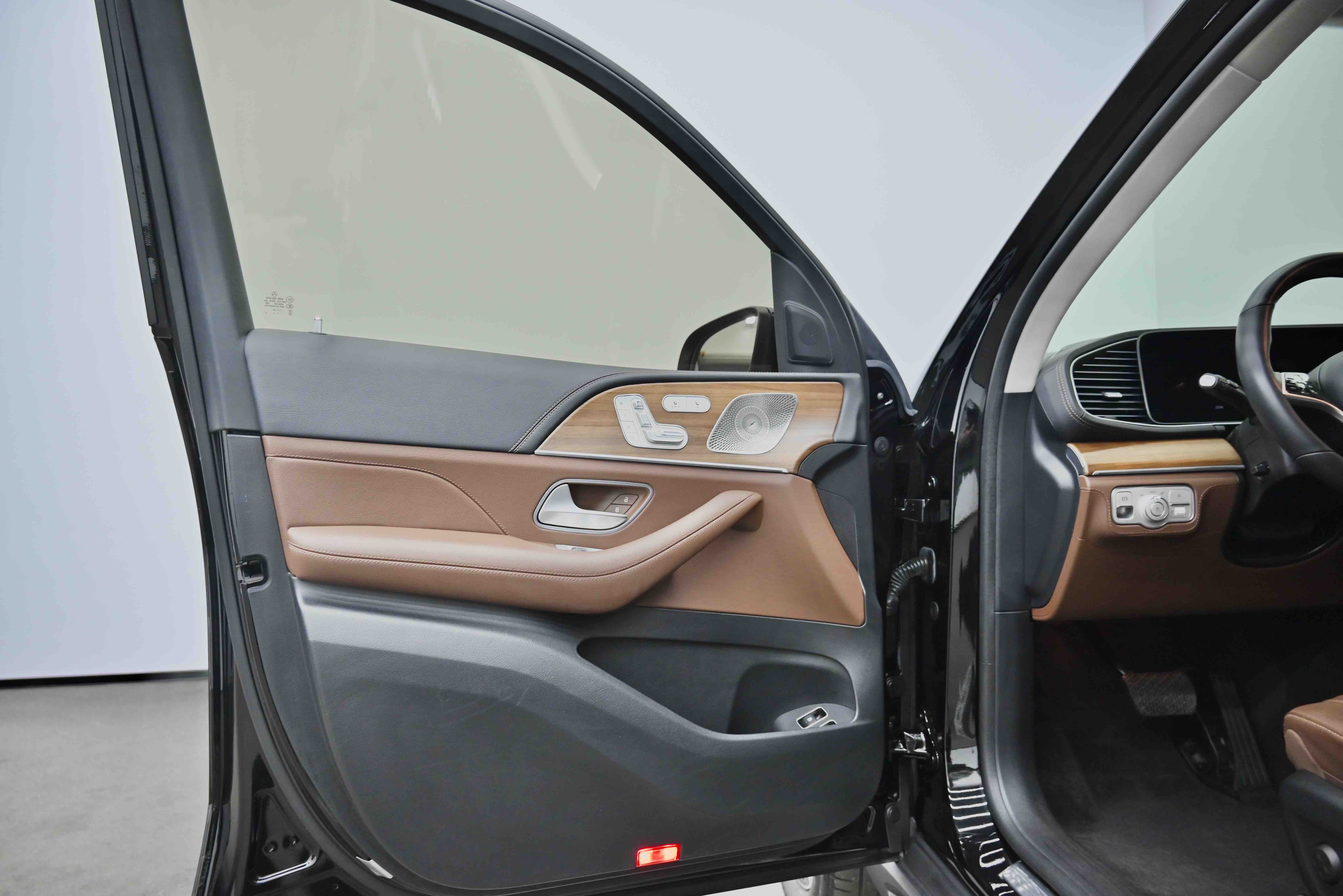 Mercedes-Benz GLE Class New Energy 2023 car image #21