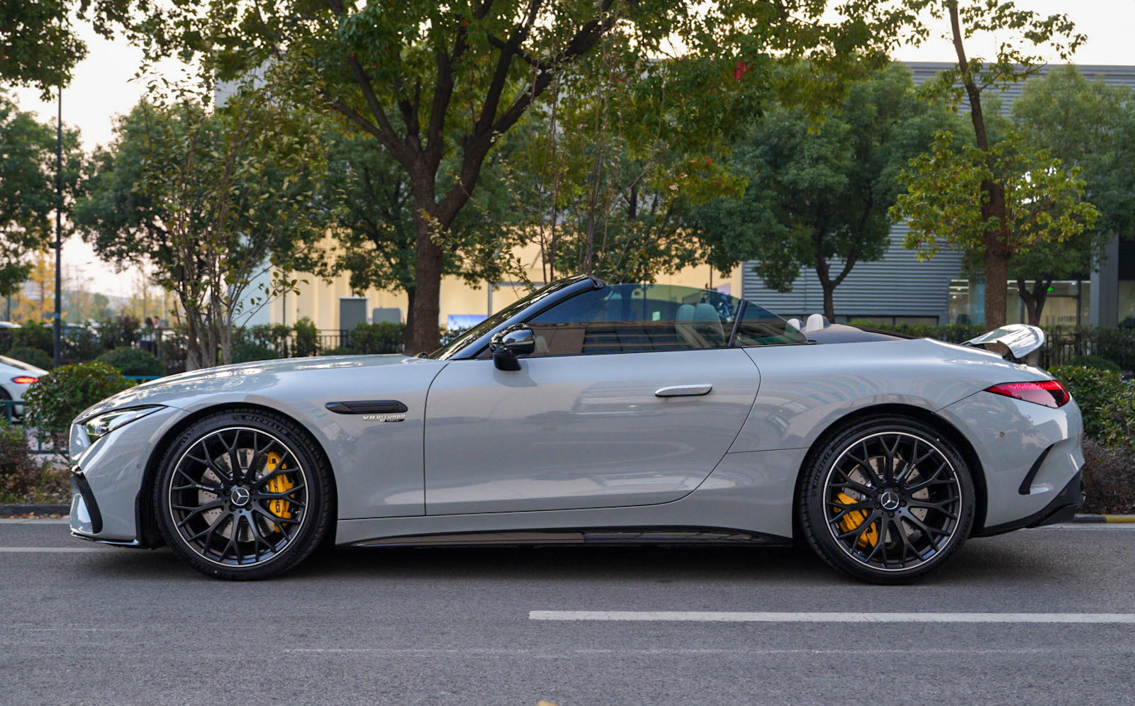 Mercedes-Benz SL Class 2025 immagine di auto #21