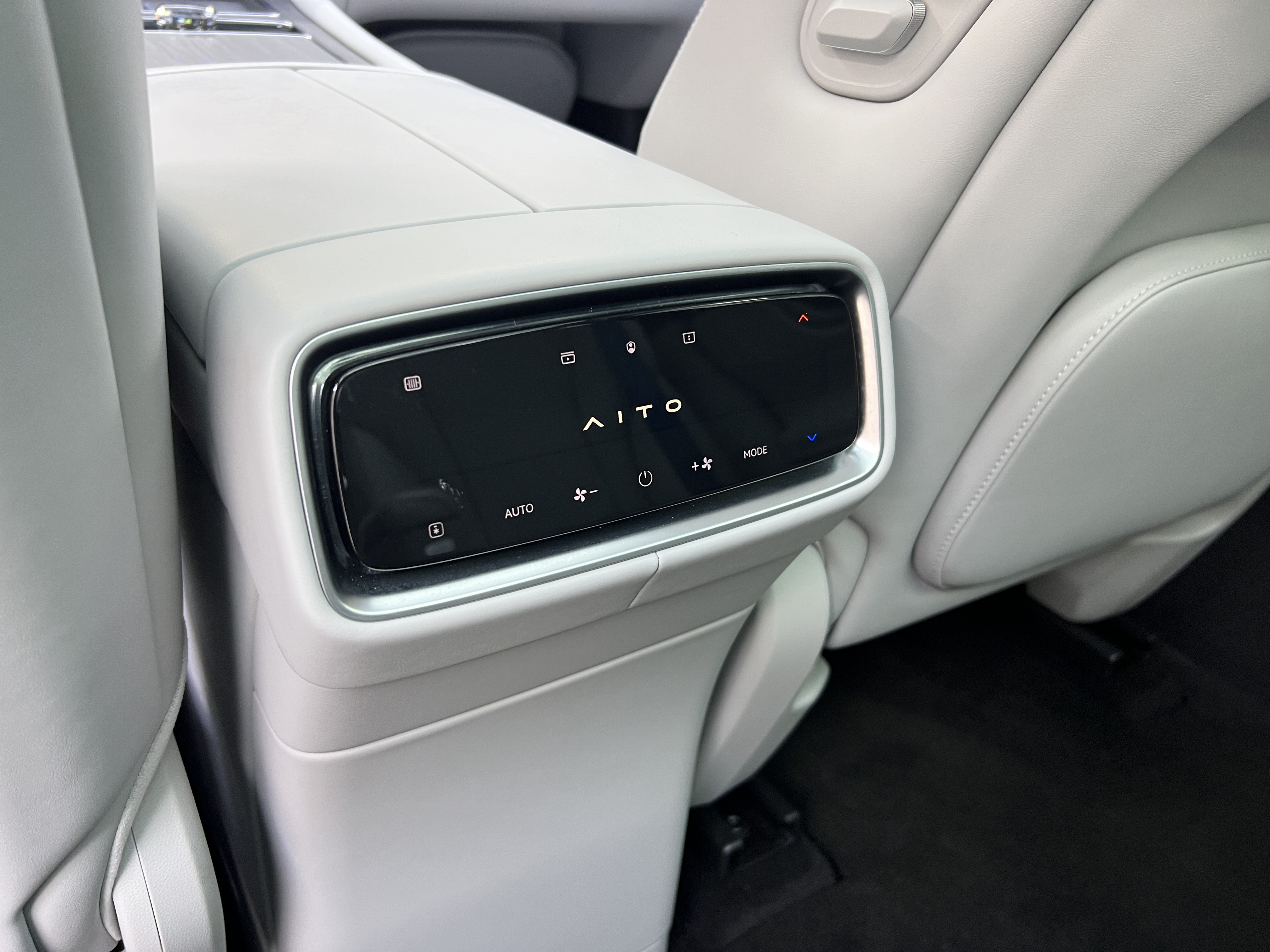 2024 car image #21