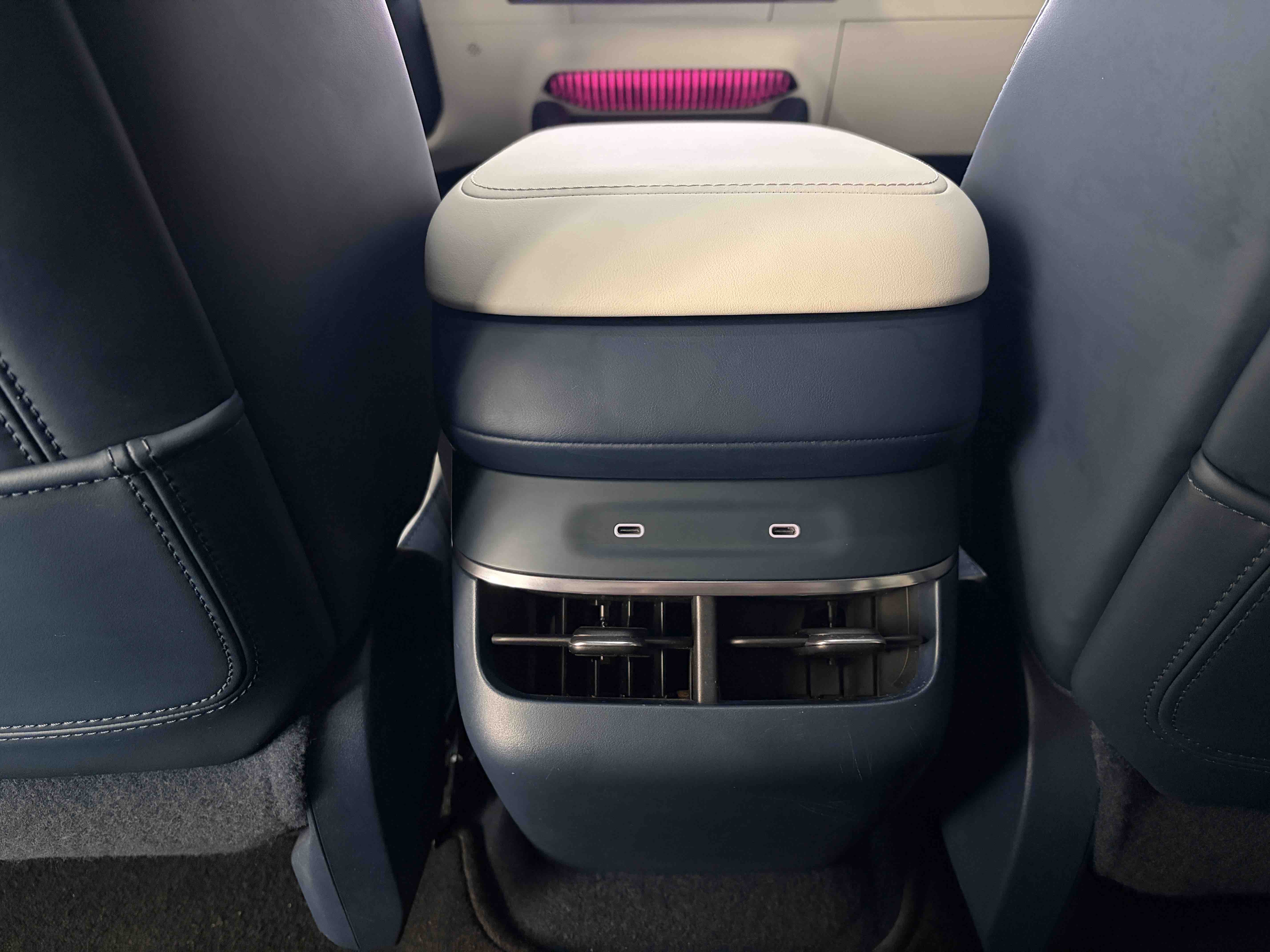 极氪 极氪007 2025 汽车图片 #21