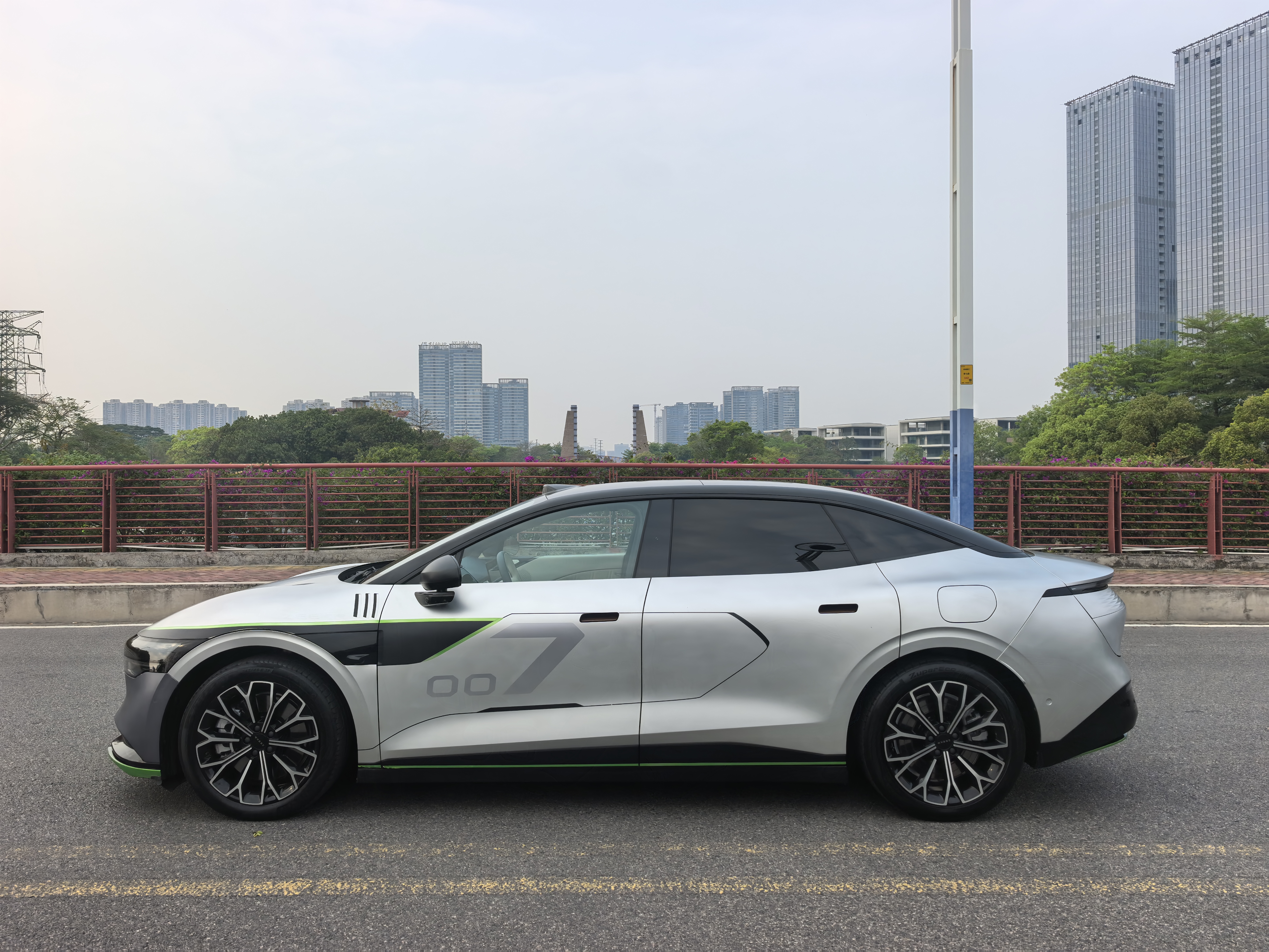 极氪 极氪007 2024 汽车图片 #21