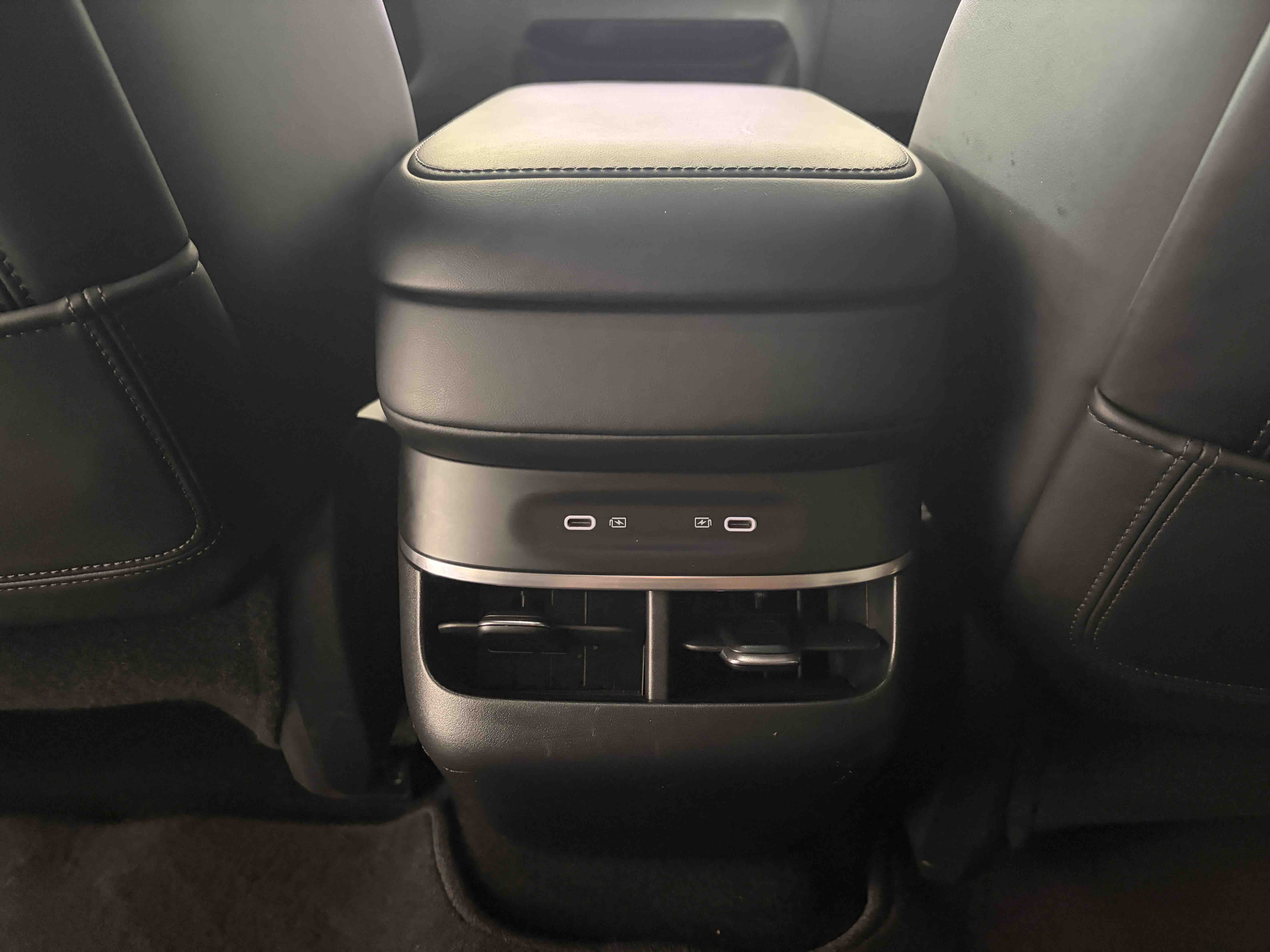 极氪 极氪007 2024 汽车图片 #21