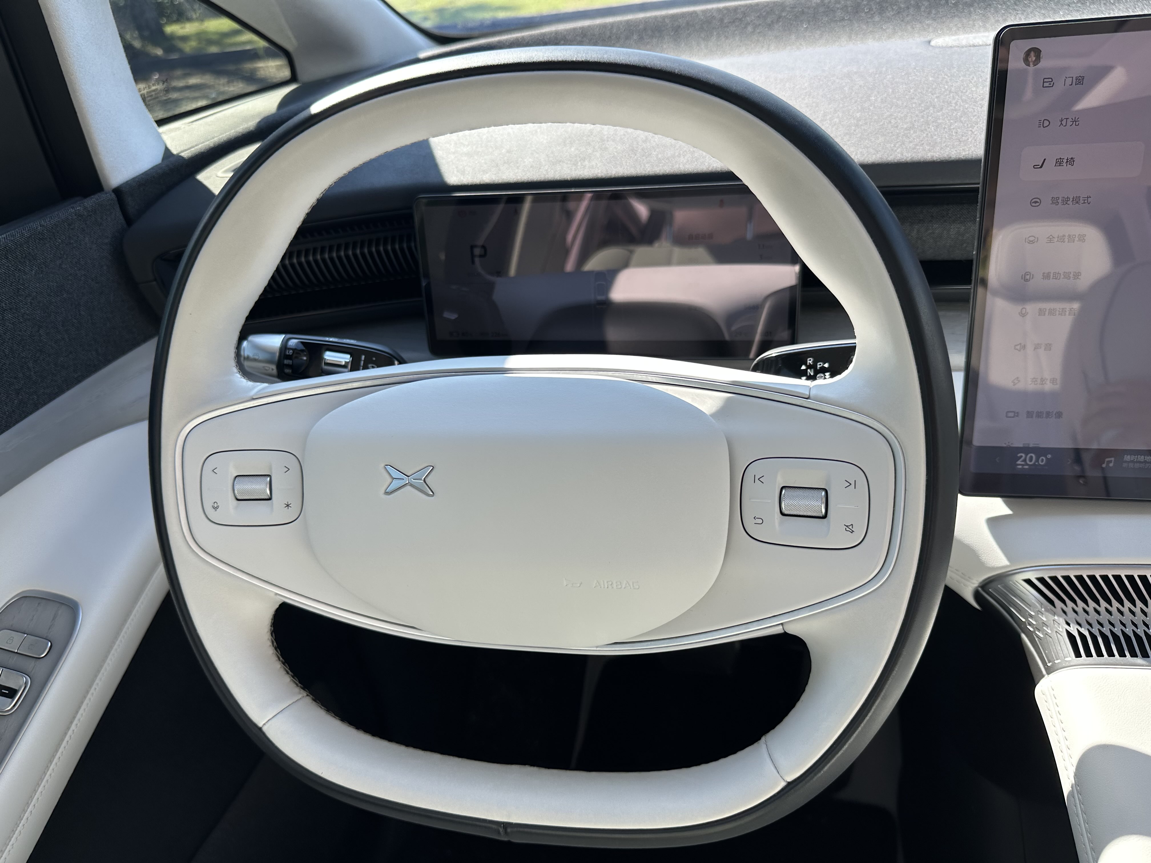 Xpeng X9 2024 immagine di auto #21