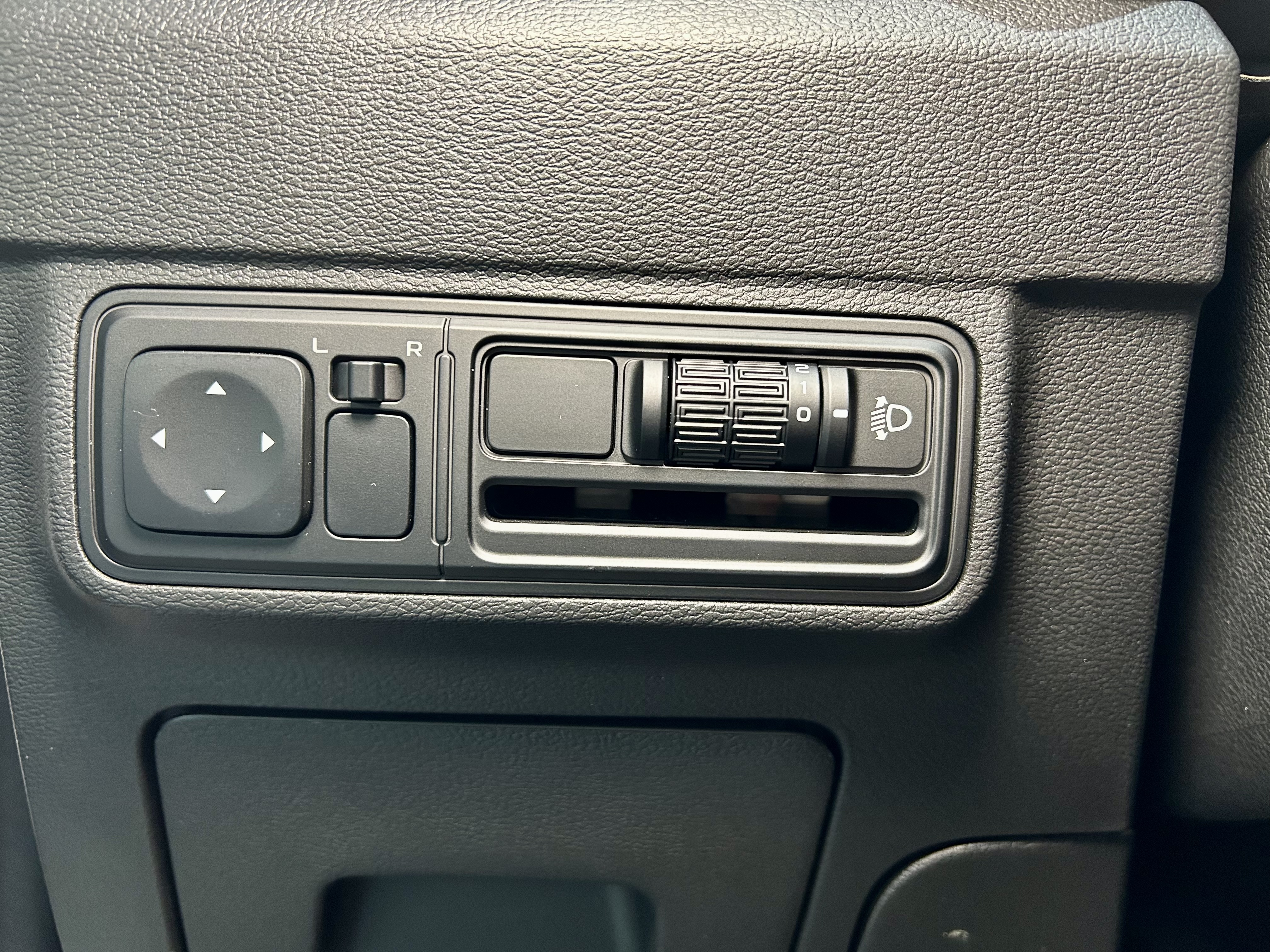 X3 PRO 2025 #21 X3 PRO 2025 car image #21