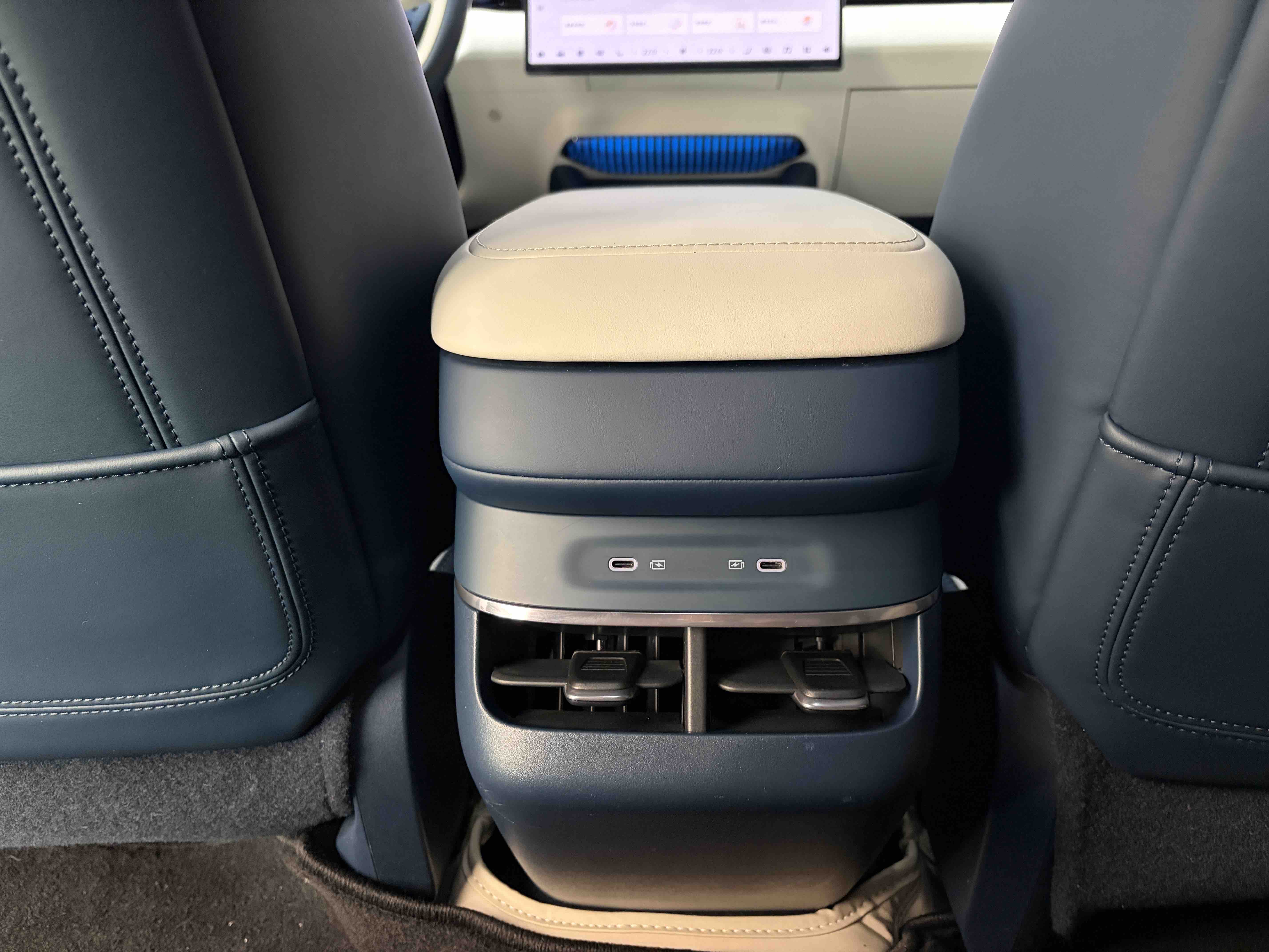 极氪 极氪007 2024 汽车图片 #21