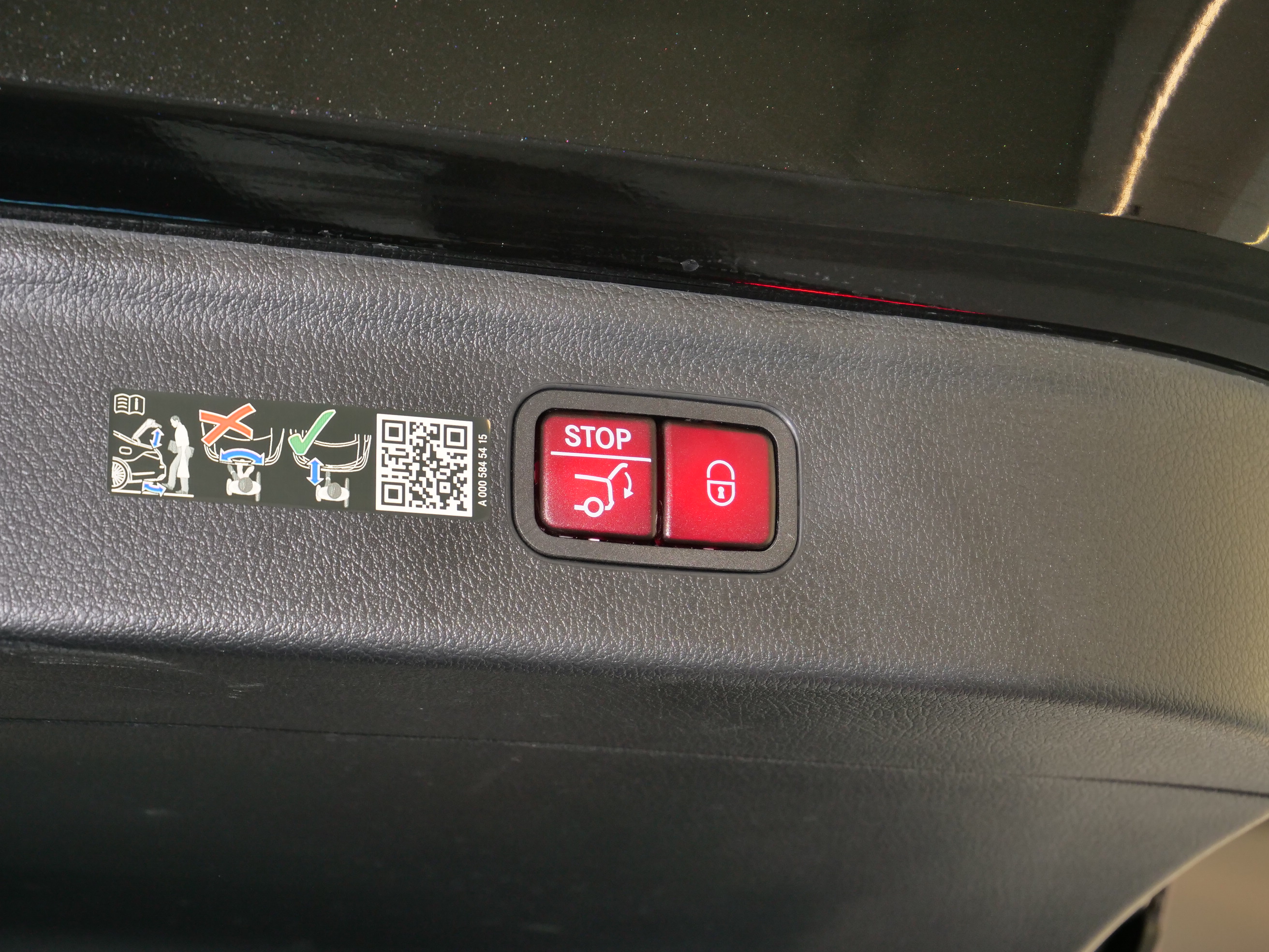 Mercedes-Benz EQE SUV 2025 #21 Mercedes-Benz EQE SUV 2025 car image #21