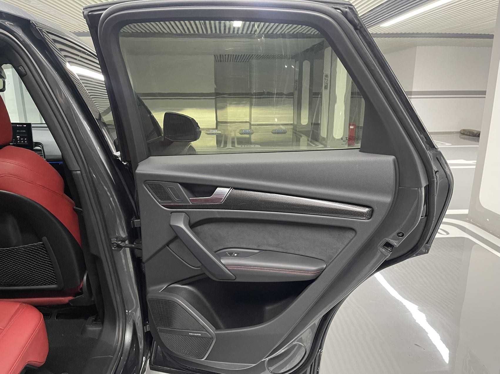 Audi SQ5 2025 #21 Audi SQ5 2025 صورة سيارة #21