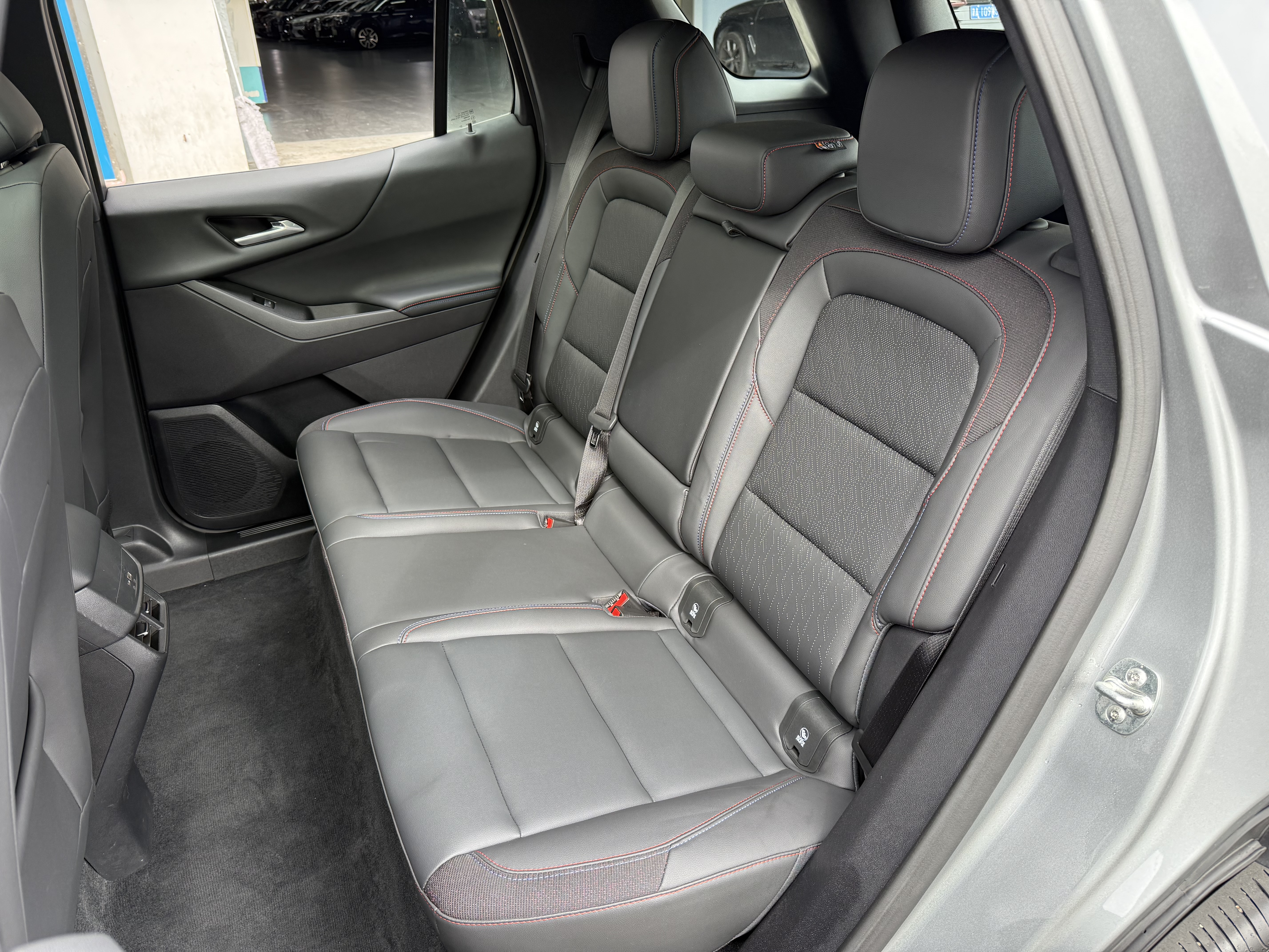 Chevrolet Equinox Plus 2026 car image #21