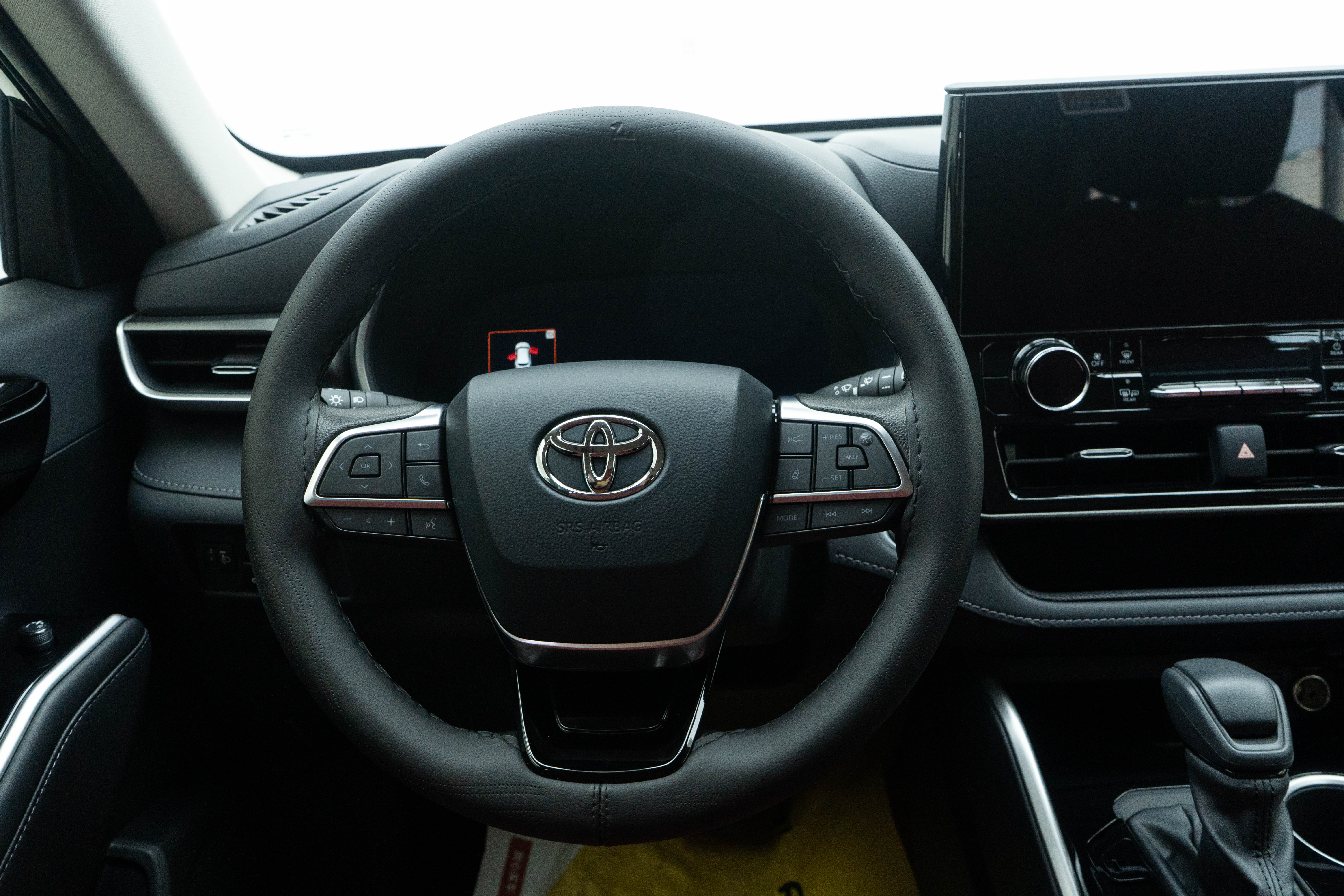 Toyota Highlander 2025 image de voiture #21