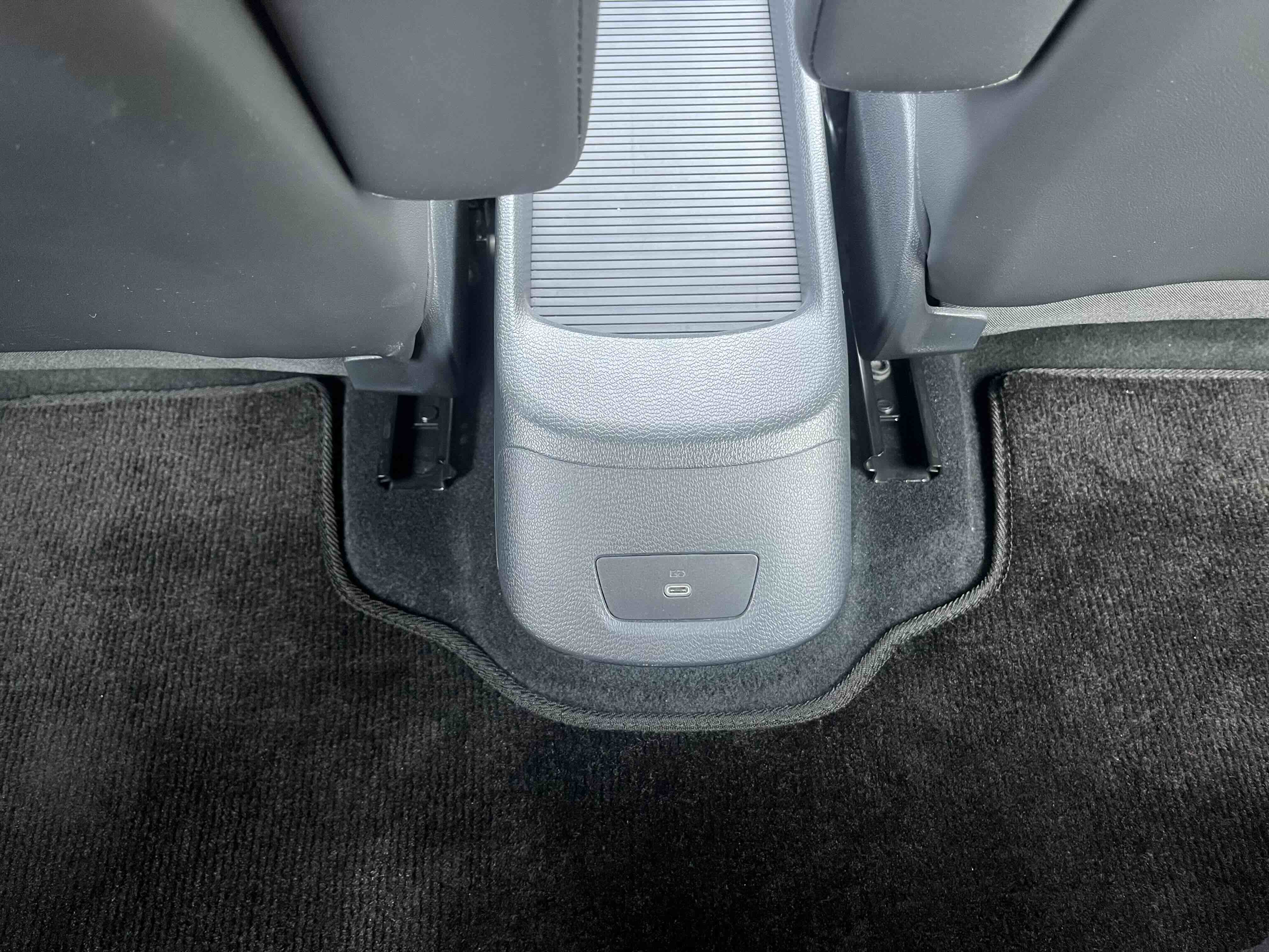 Volkswagen ID.3 2025 immagine di auto #21