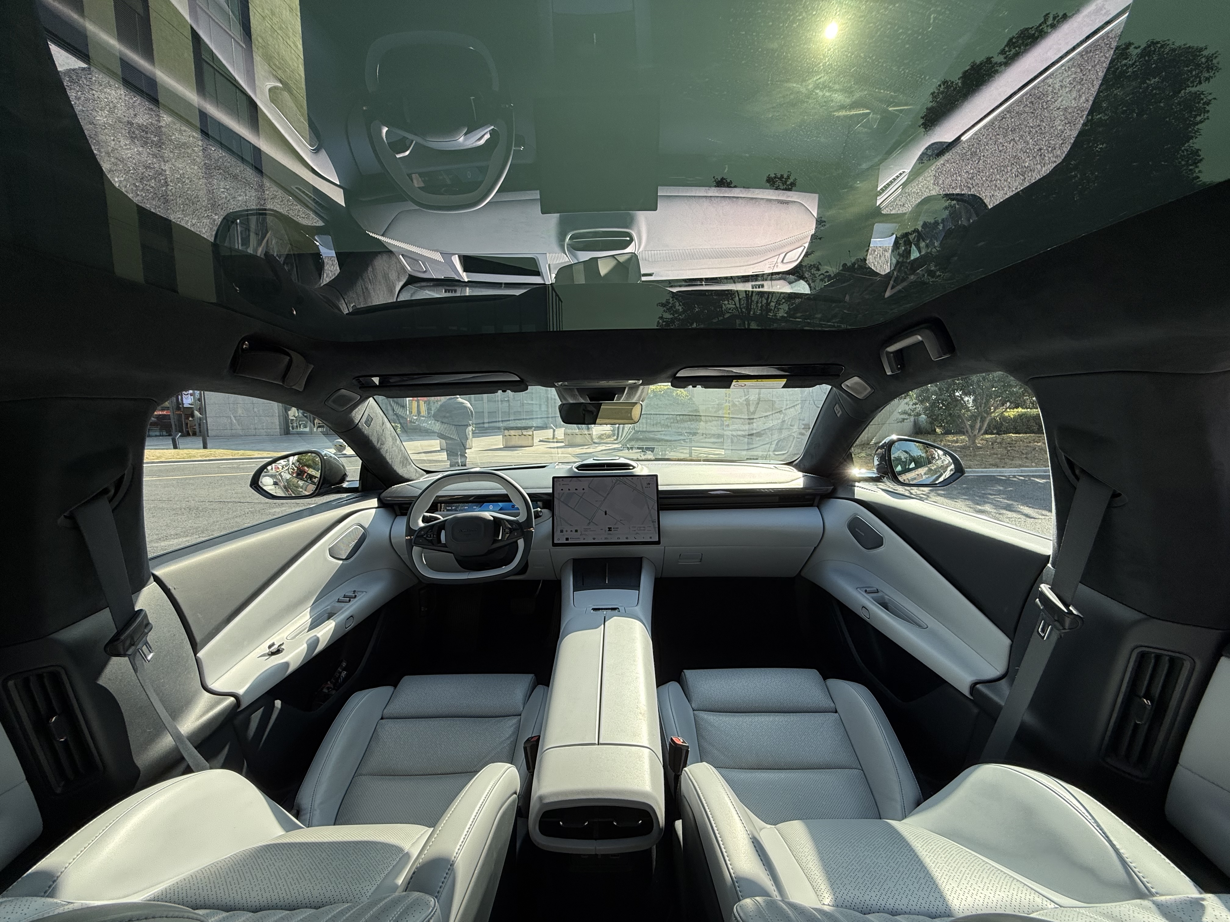 Lynk & Co Z10 2024 #21 Lynk & Co Z10 2024 car image #21