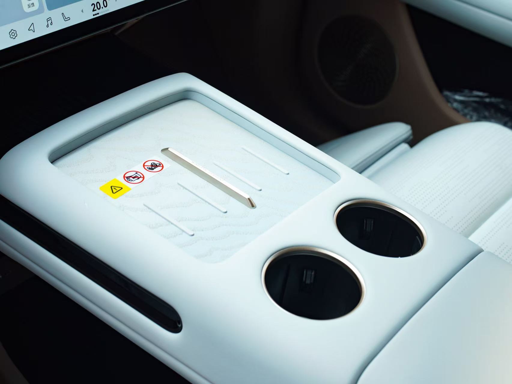 Avatr 07 2025 imagem de carro #21