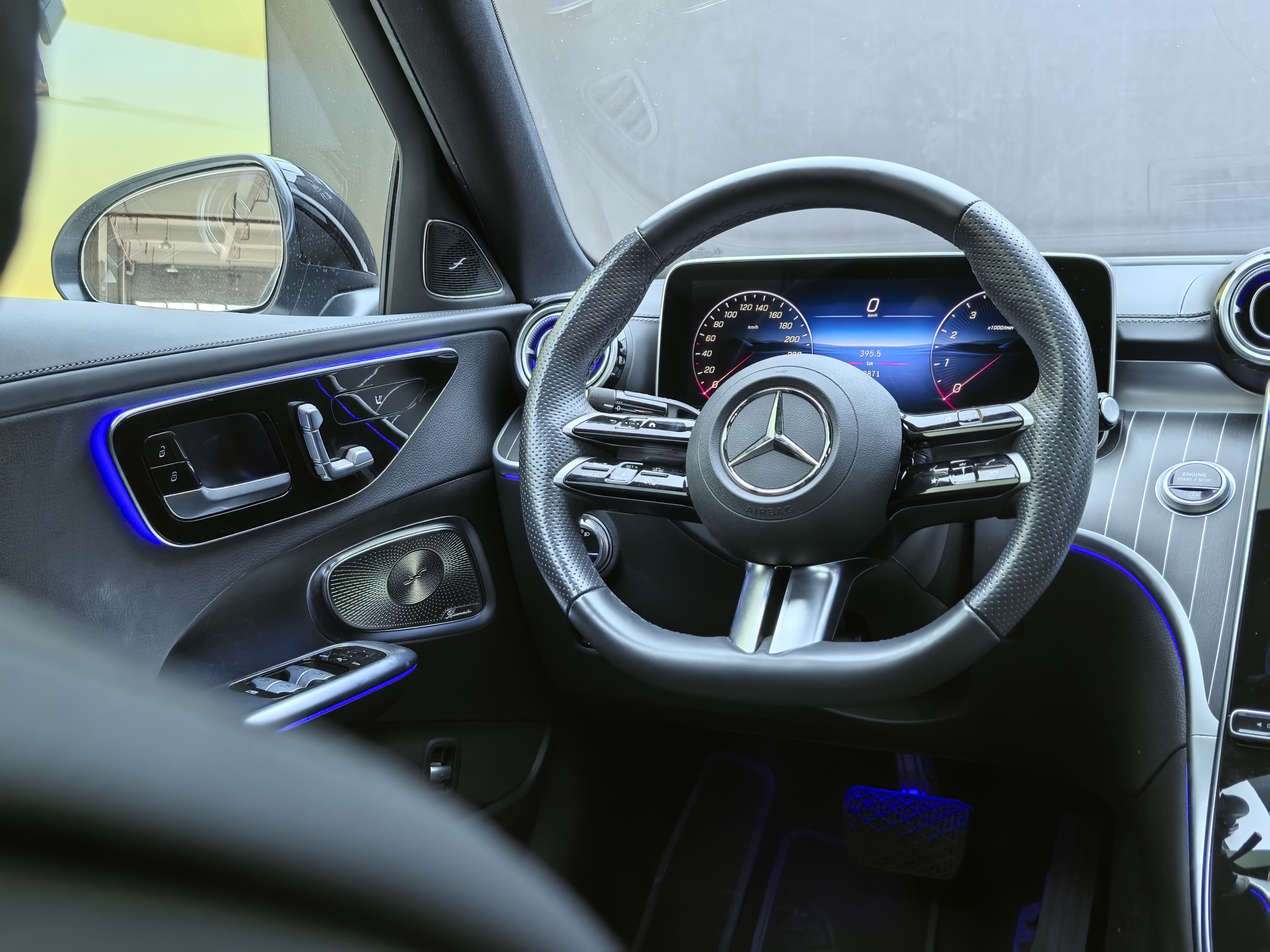 Mercedes-Benz C Class 2024 car image #21