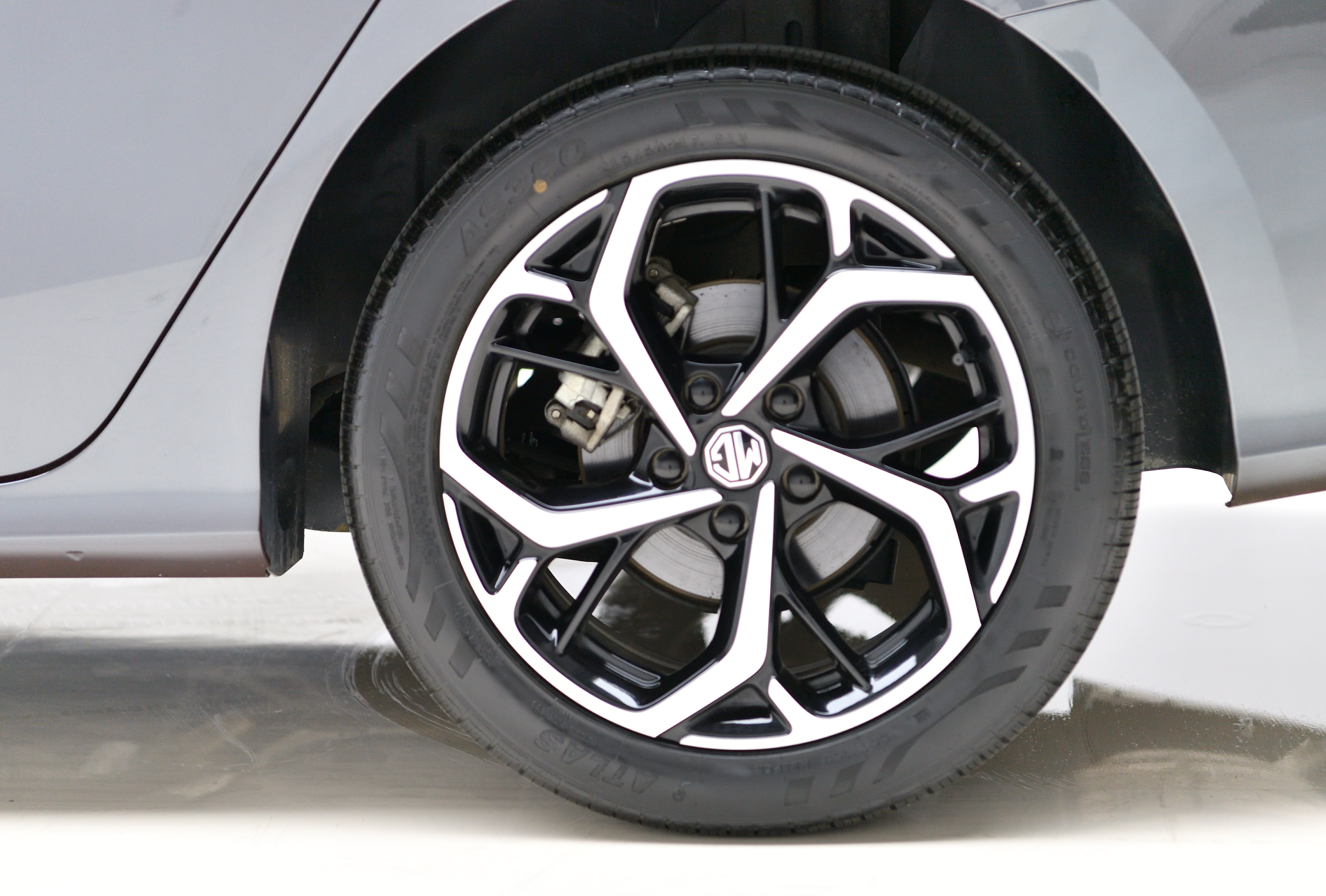 GEELY 2024 car image #21