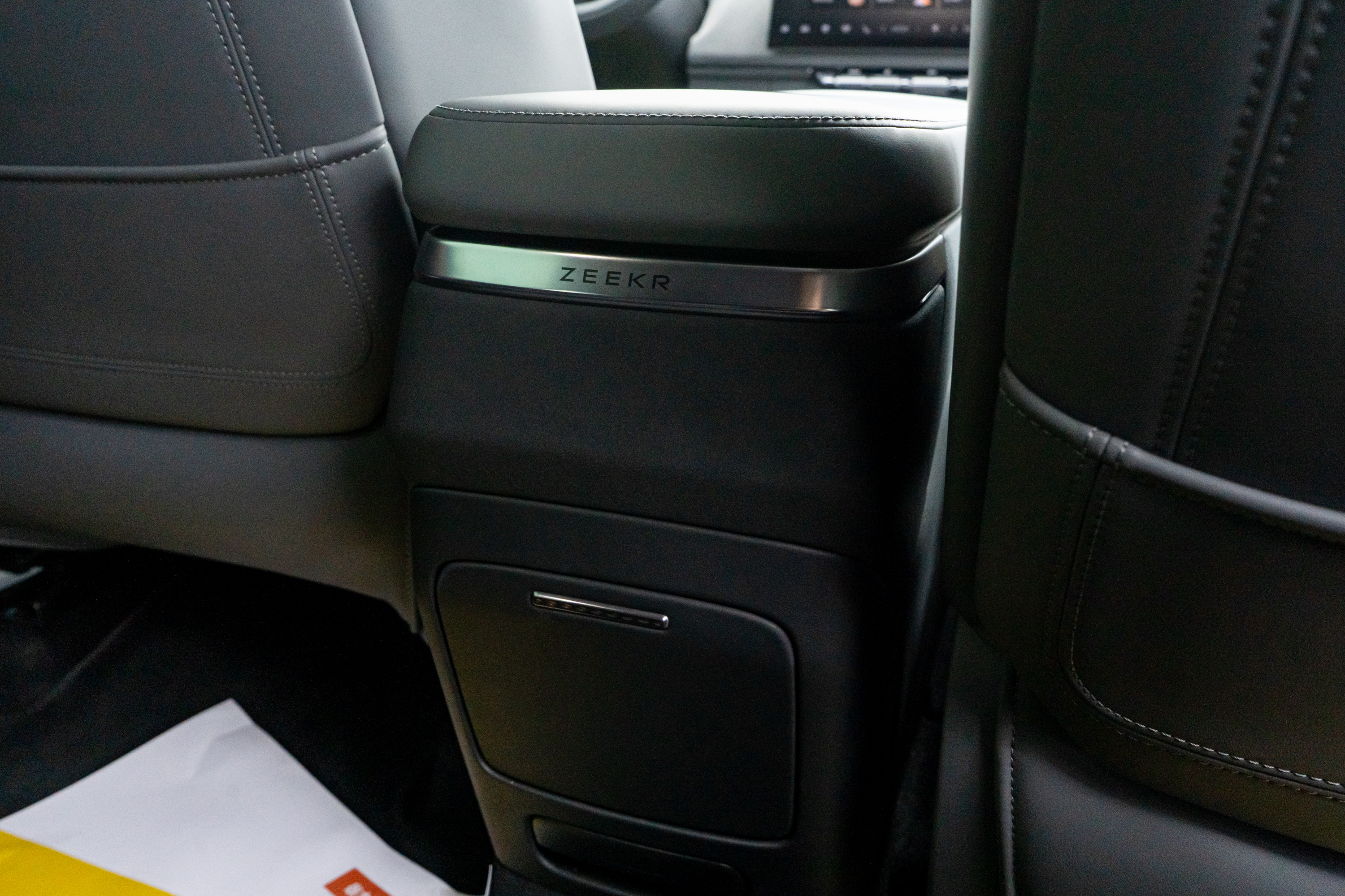 Zeekr 7X 2024 car image #21