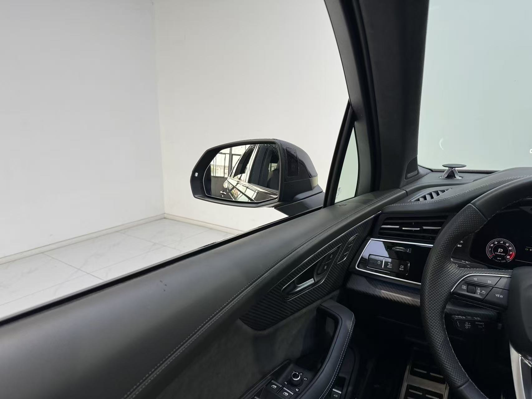 Audi SQ7 2024 #21 Audi SQ7 2024 car image #21