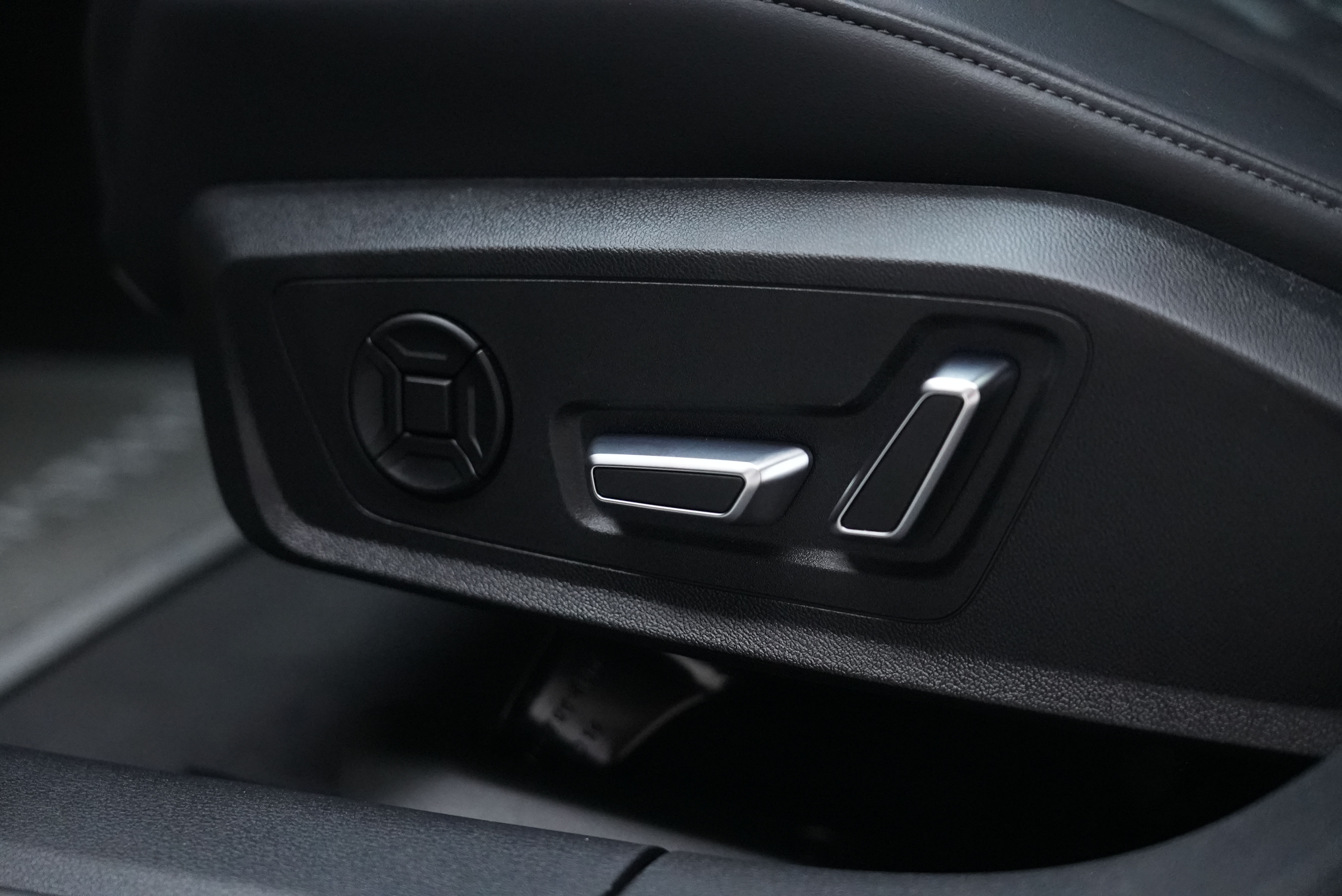 Audi A6L 2025 car image #21