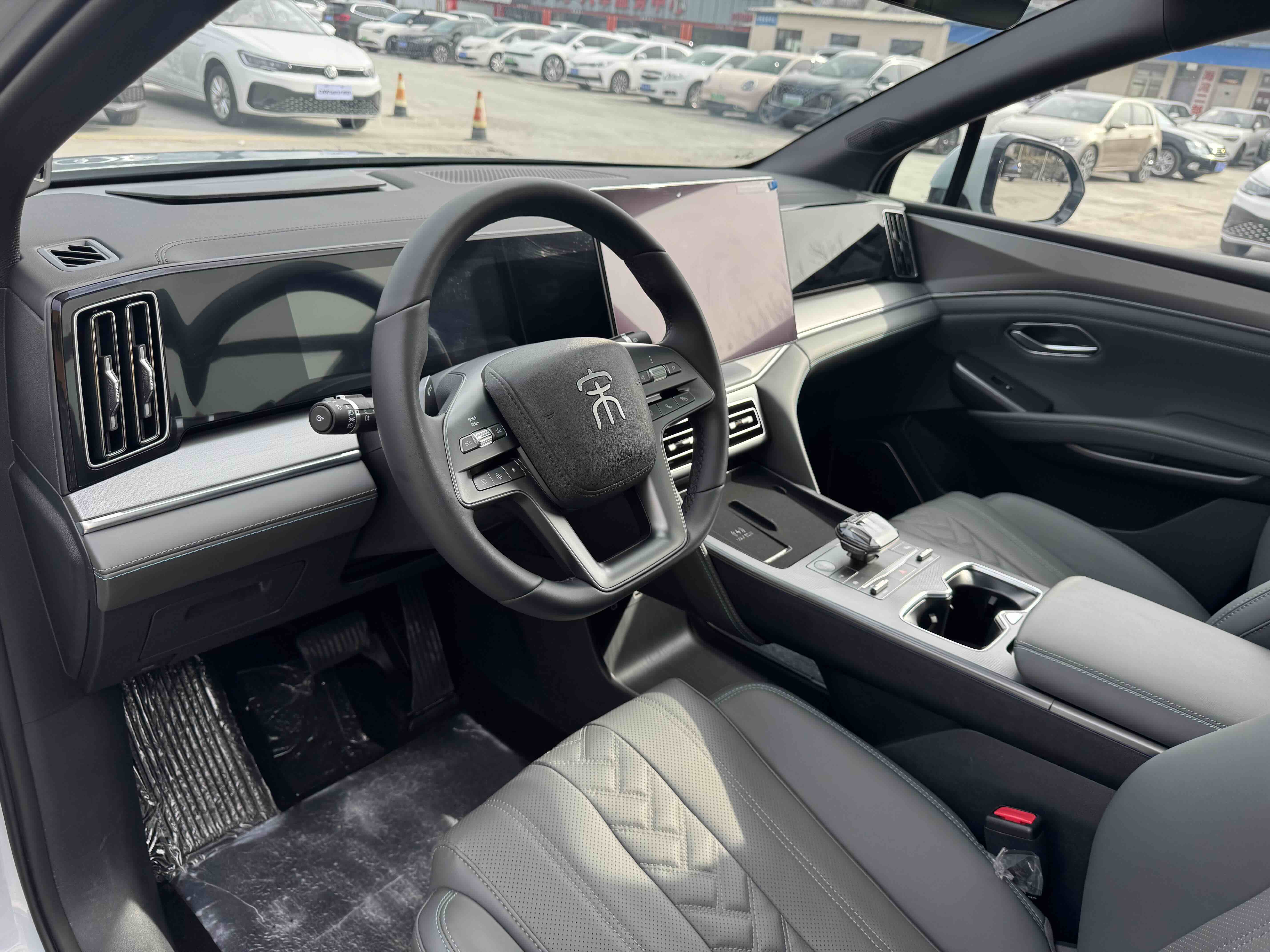 BYD SongL DM-i 2025 car image #21