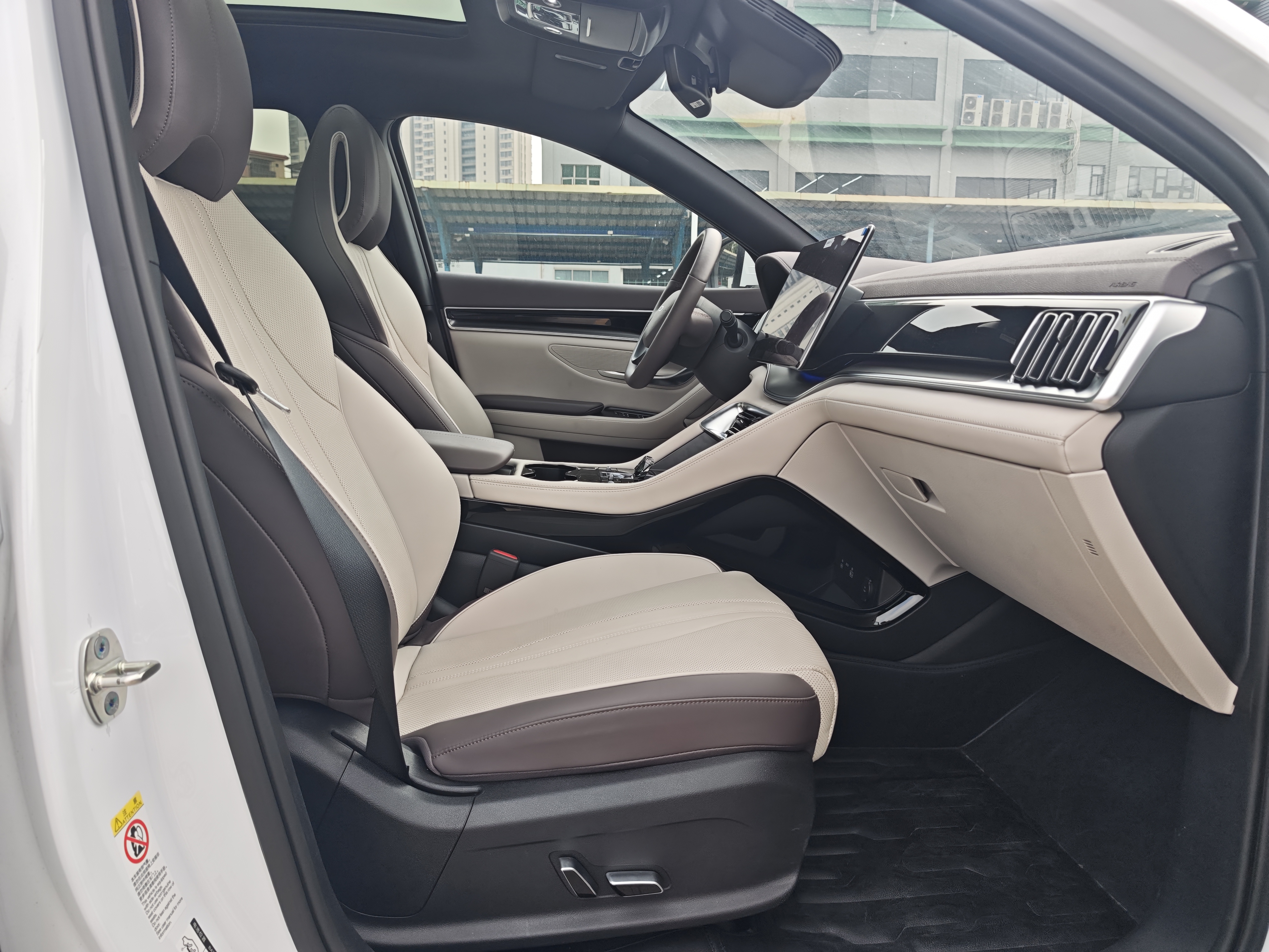 BYD Song Plus New Energy 2025 car image #21