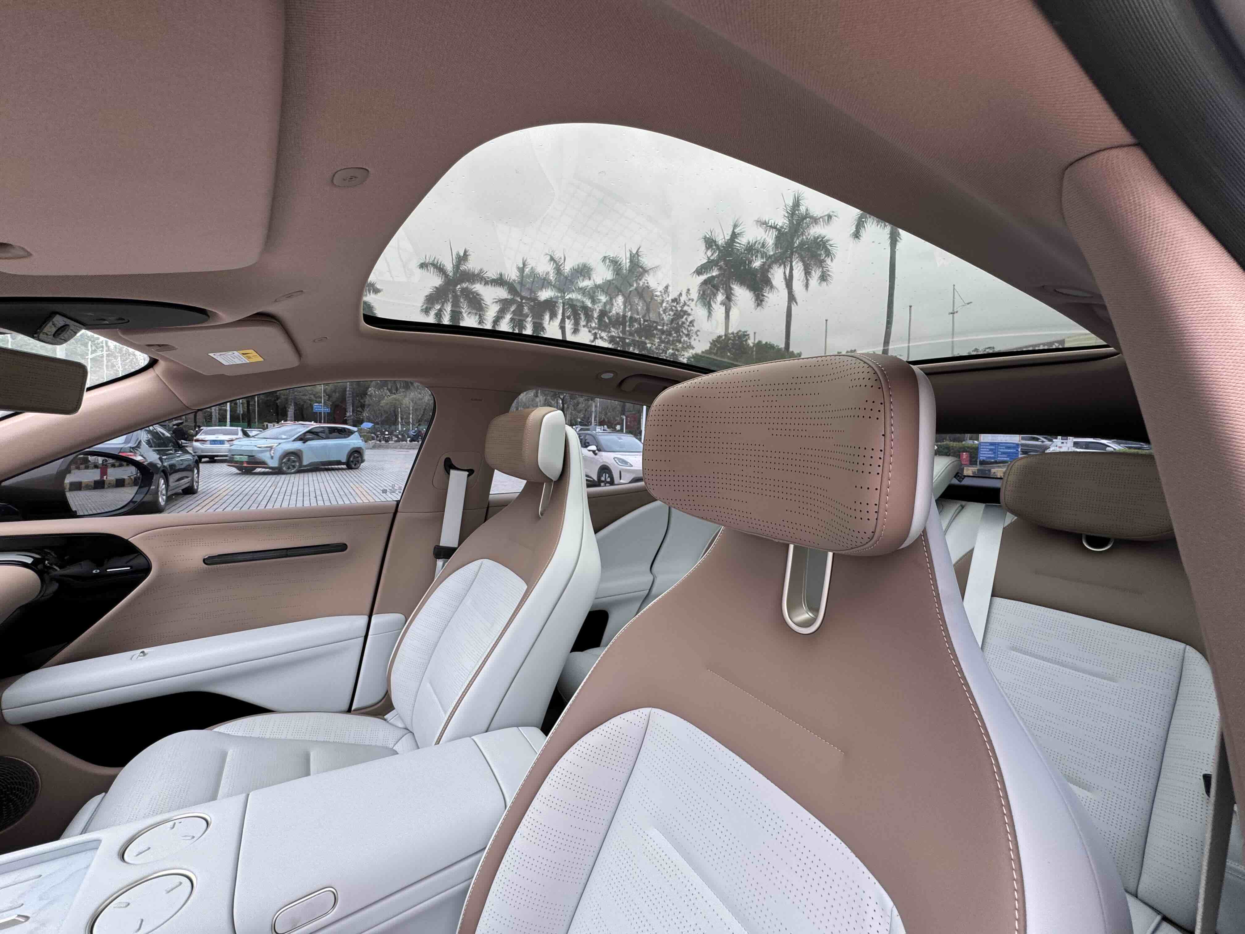 Avatr 07 2025 imagem de carro #21