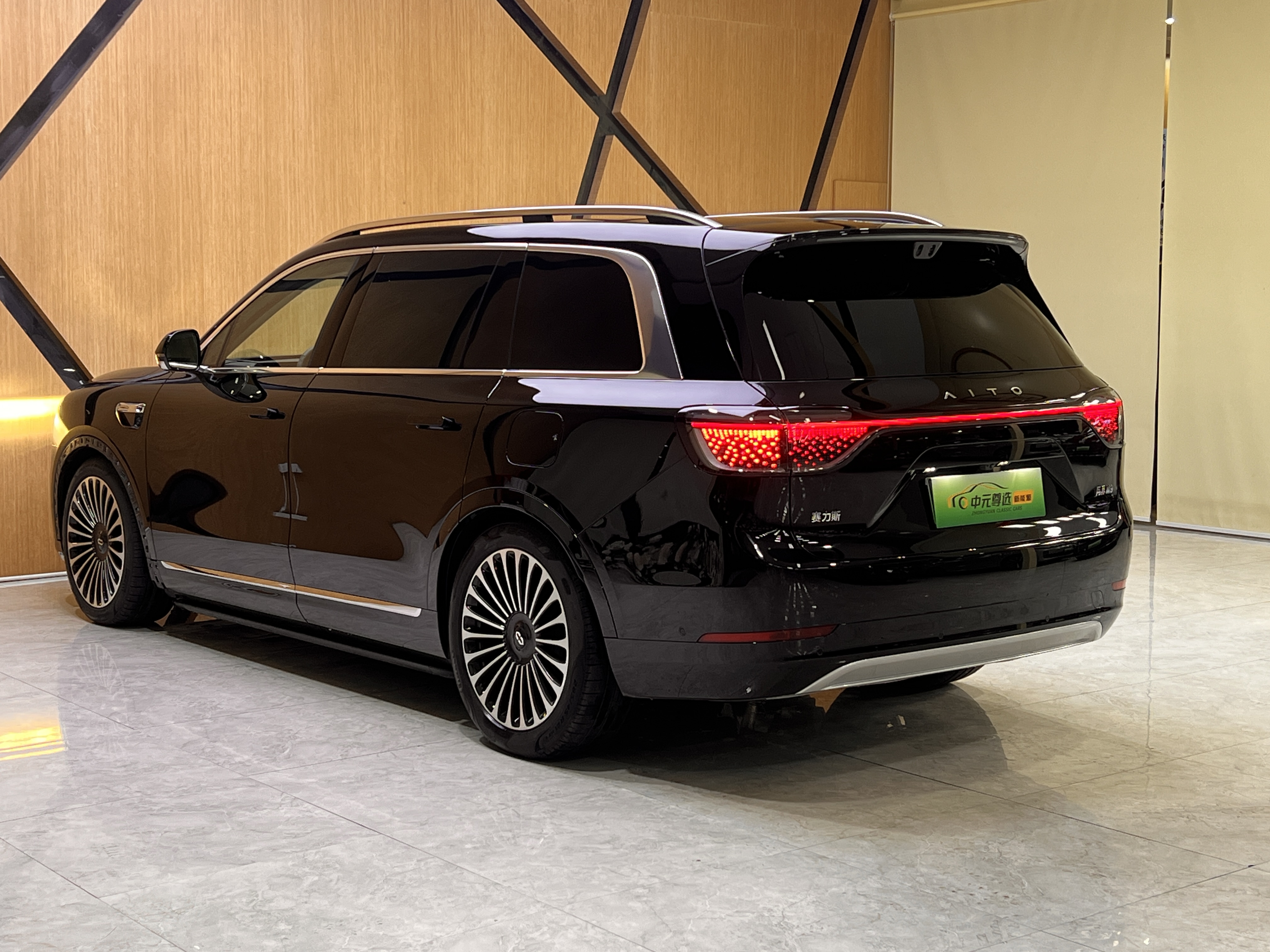 2025 car image #21