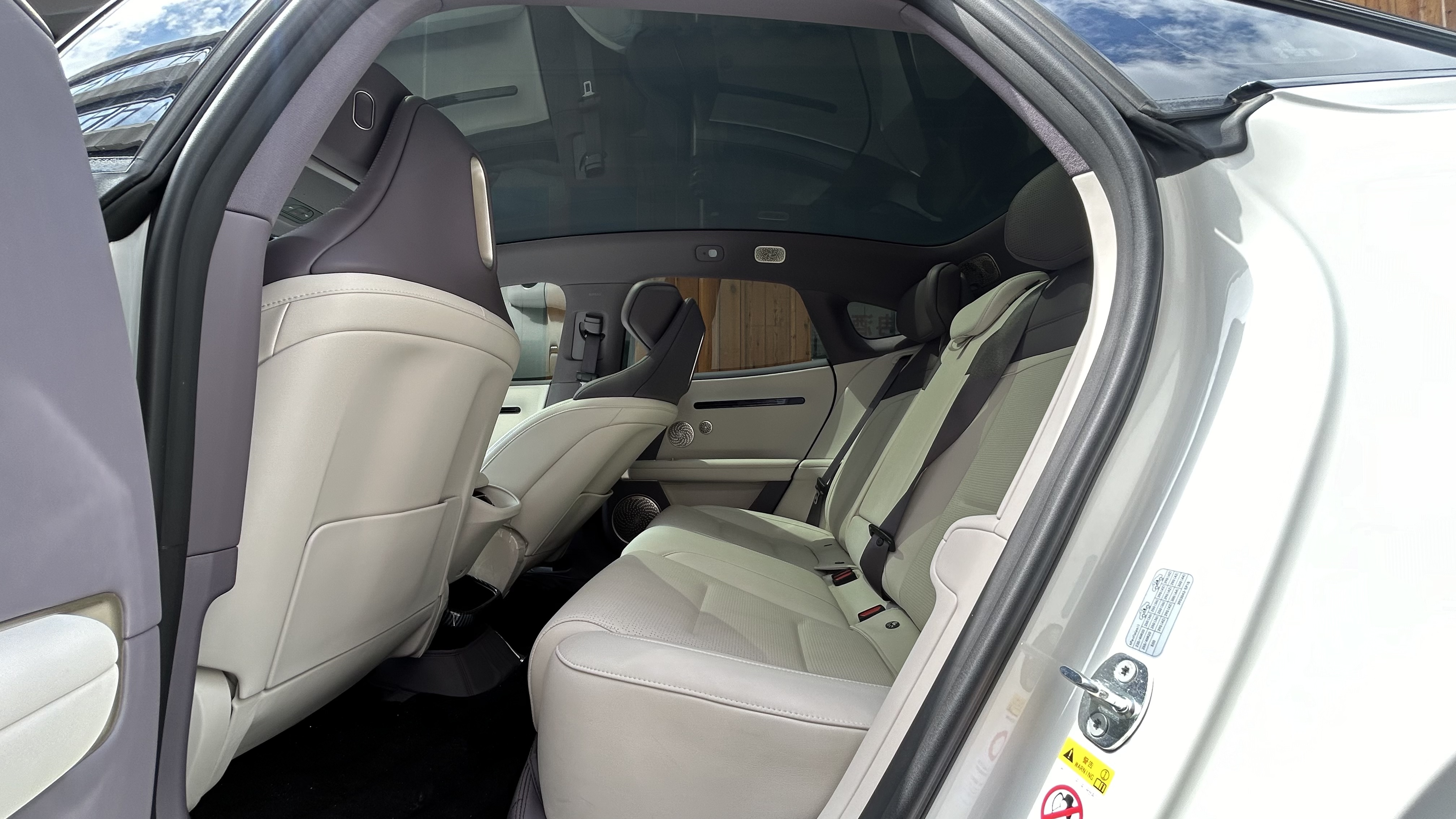 Avatr 06 2025 imagen de coche #21