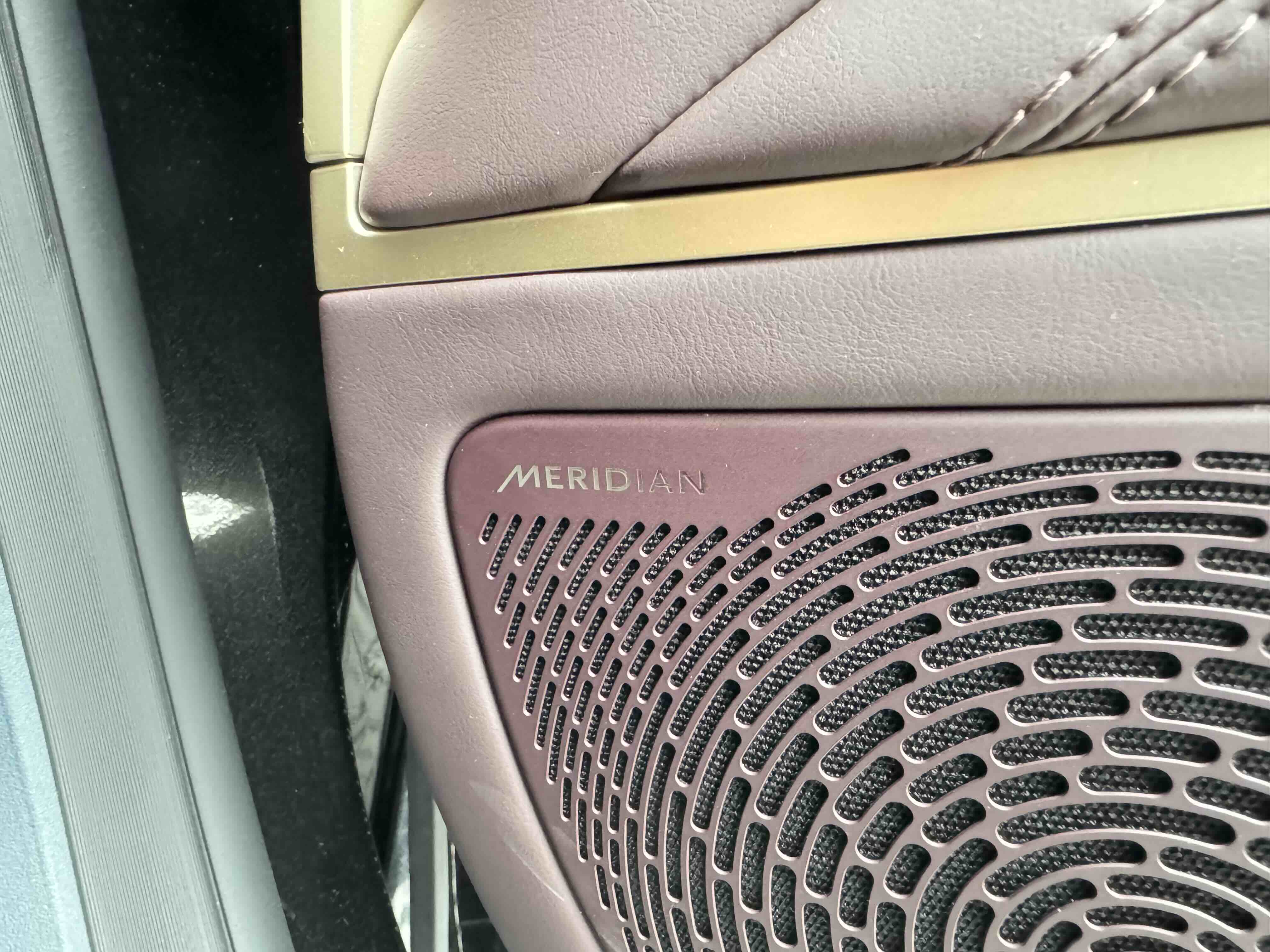 Avatr 11 2025 imagem de carro #21