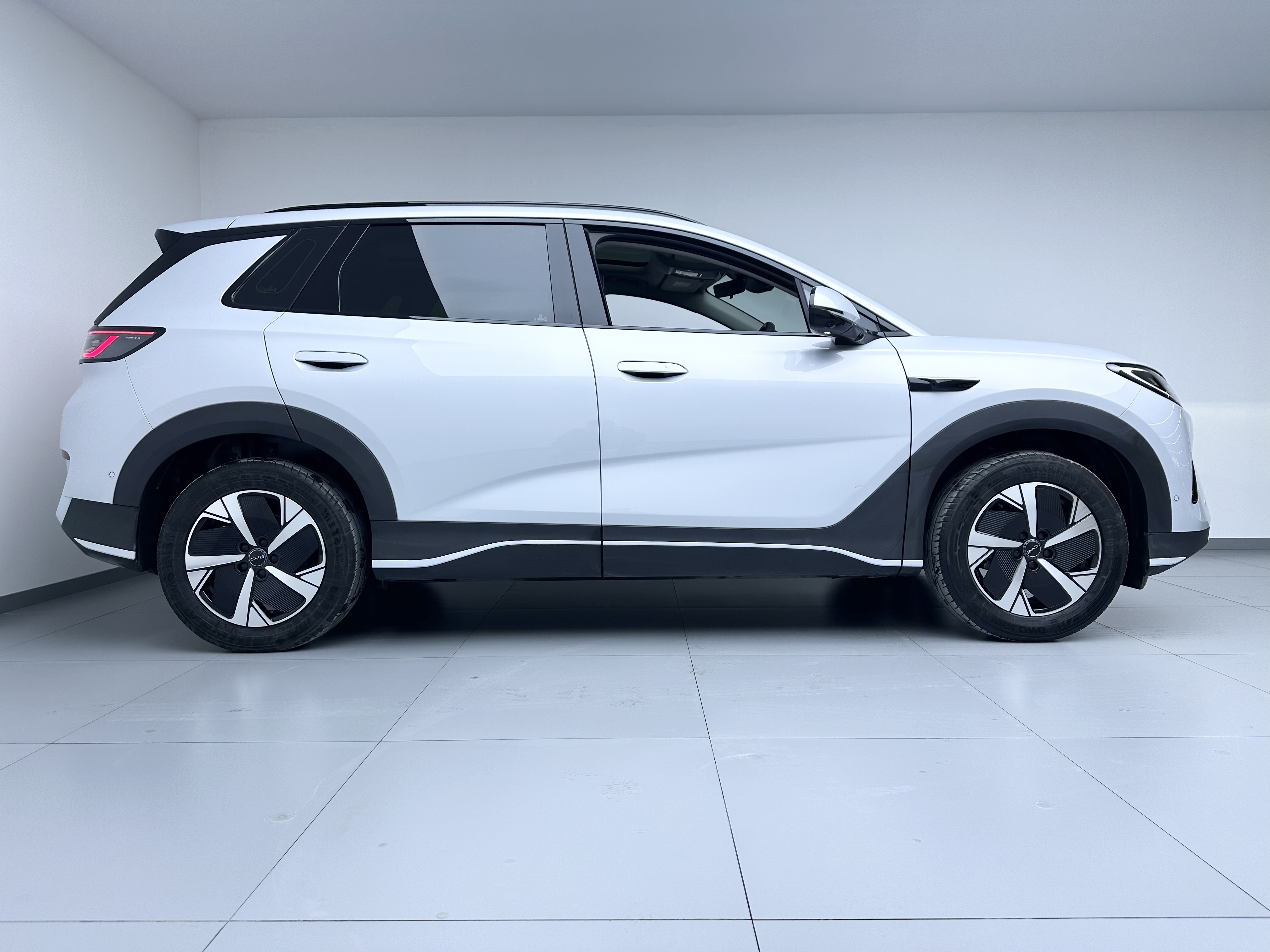 BYD Sea Lion 05 EV 2025 car image #21