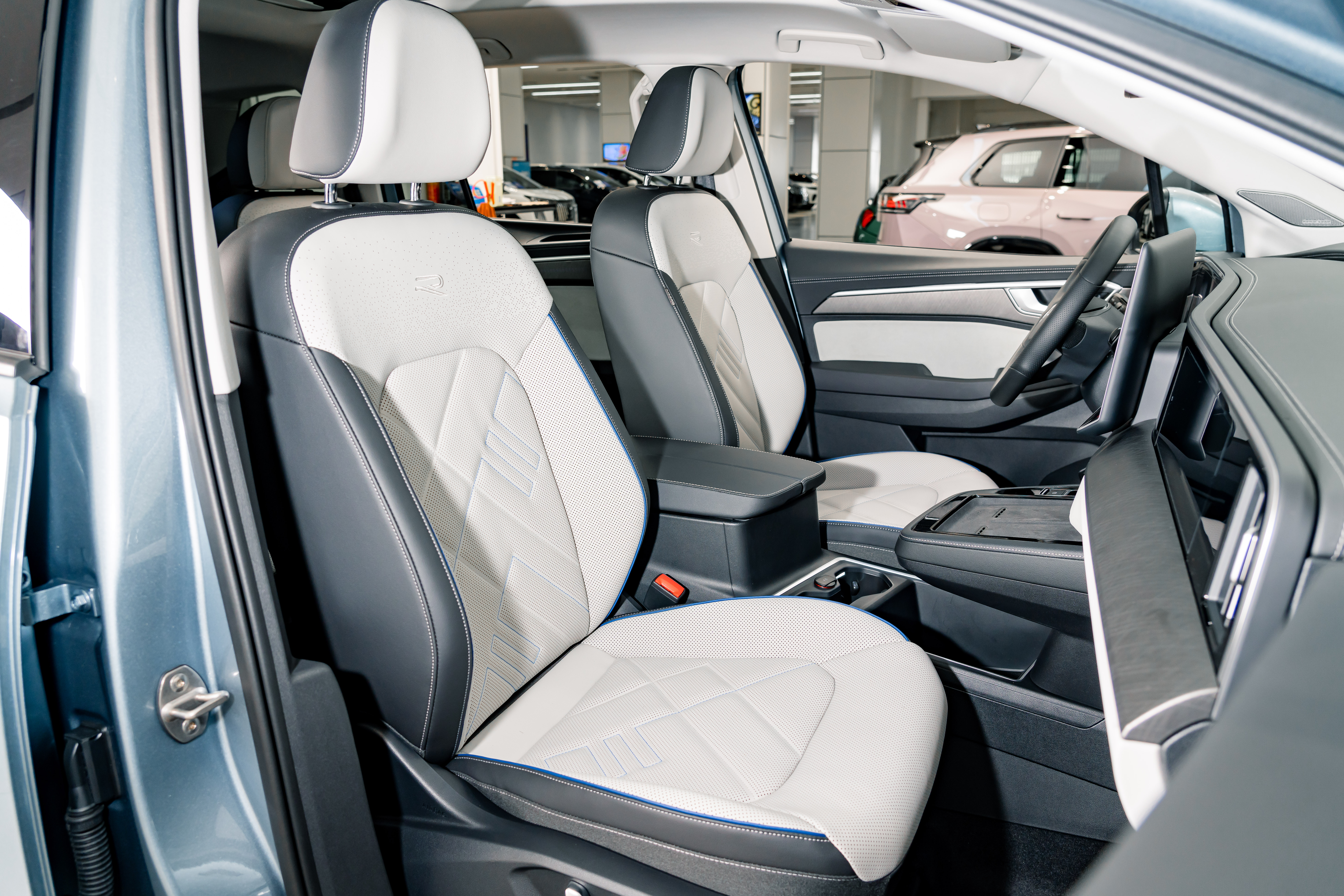 Volkswagen Talagon 2025 #21 Volkswagen Talagon 2025 car image #21