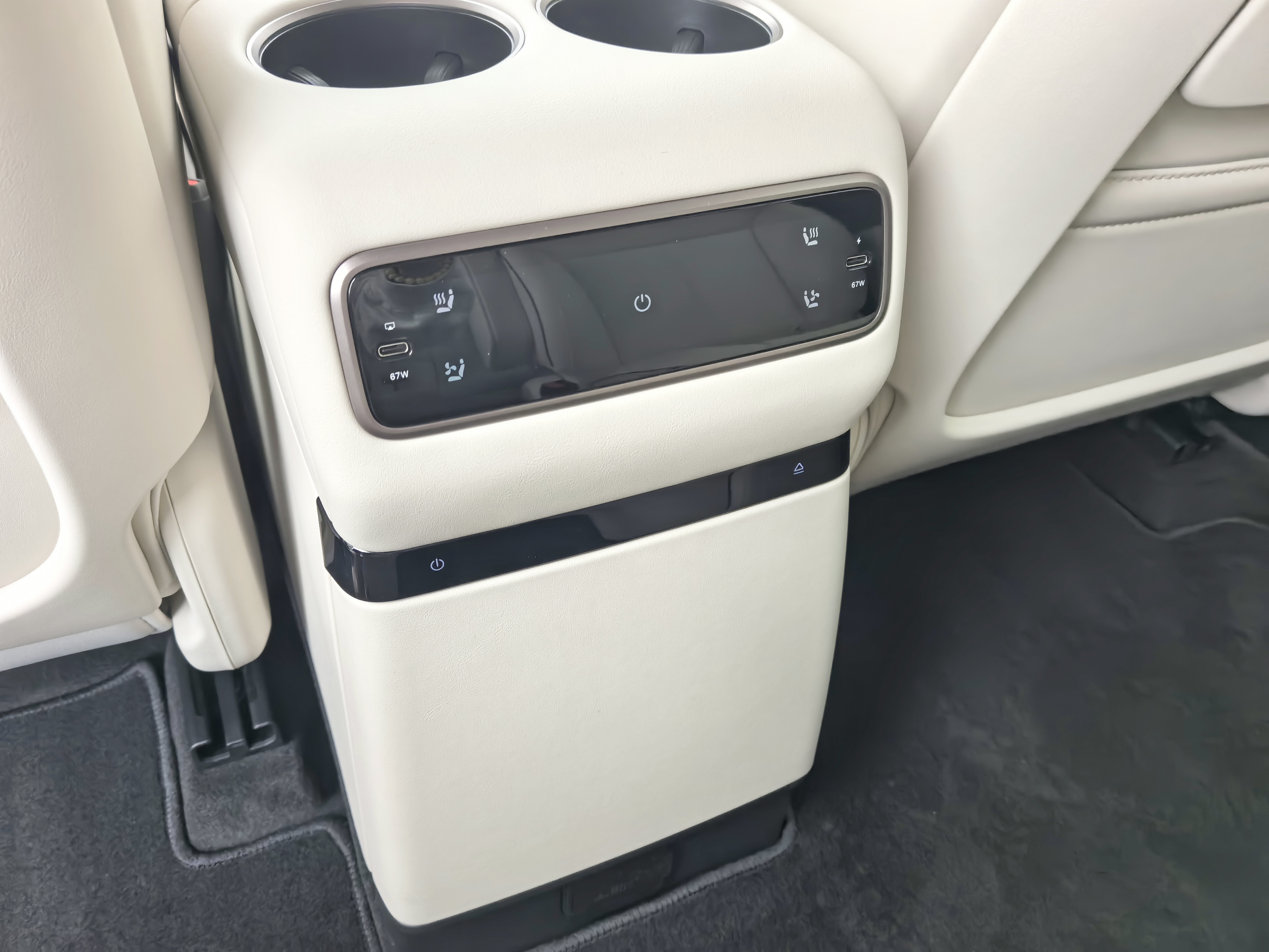 理想汽车 理想i6 2025 汽车图片 #21