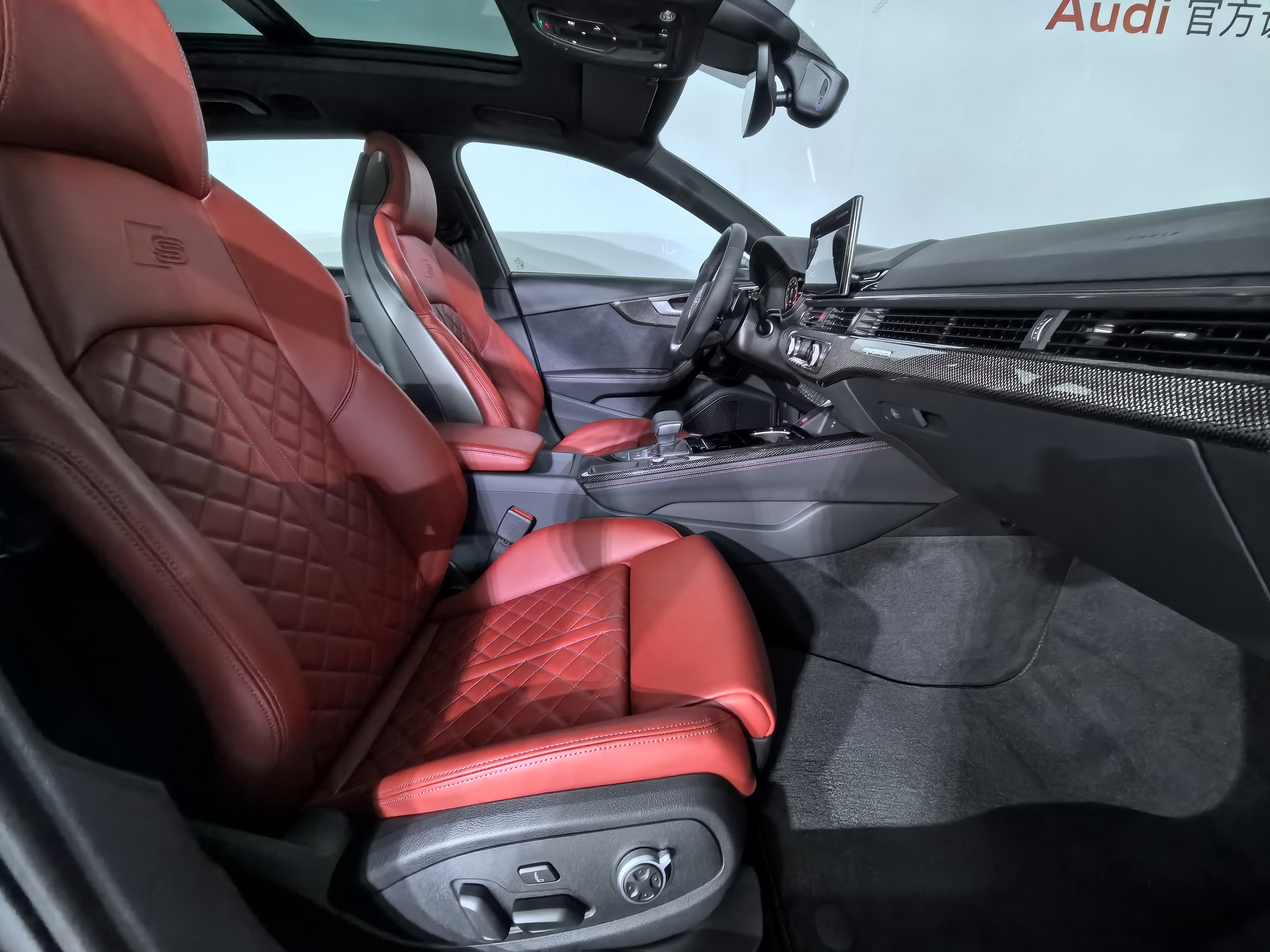 Audi S4 2025 imagem de carro #21