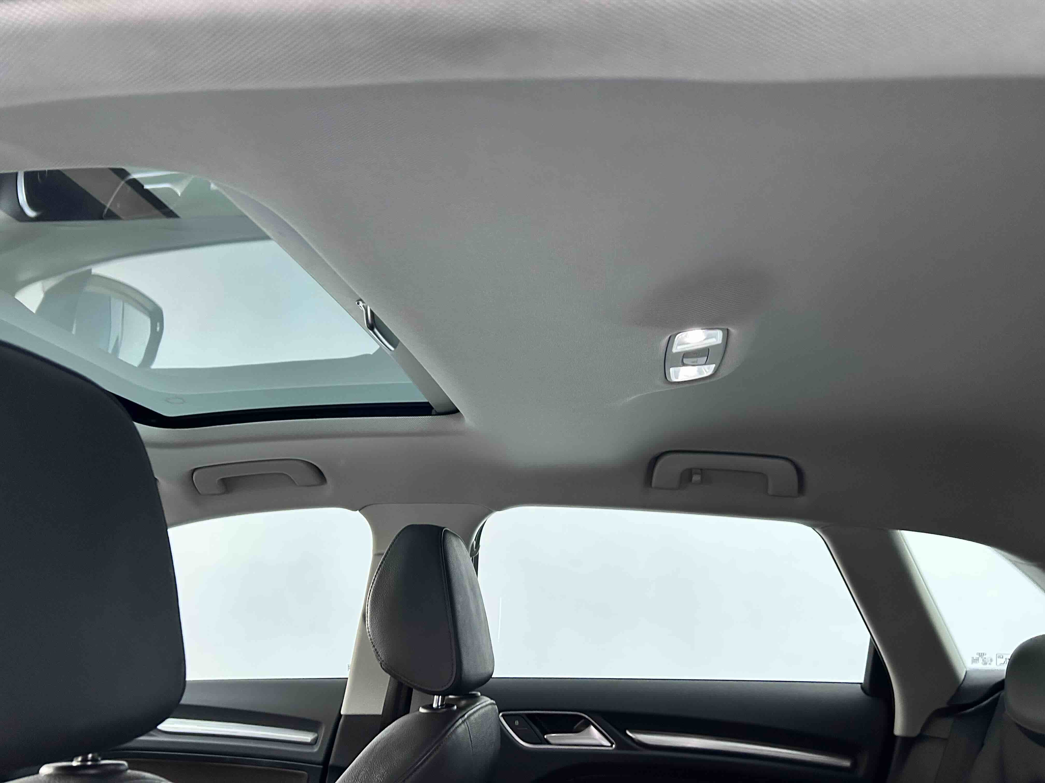 Audi A3 2019 car image #21