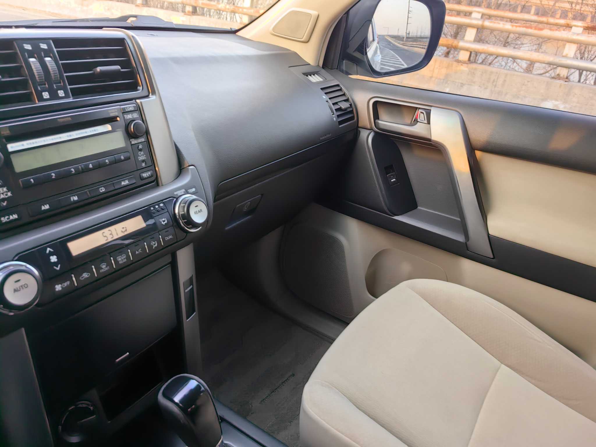 Toyota Prado (Imported) 2012 car image #21