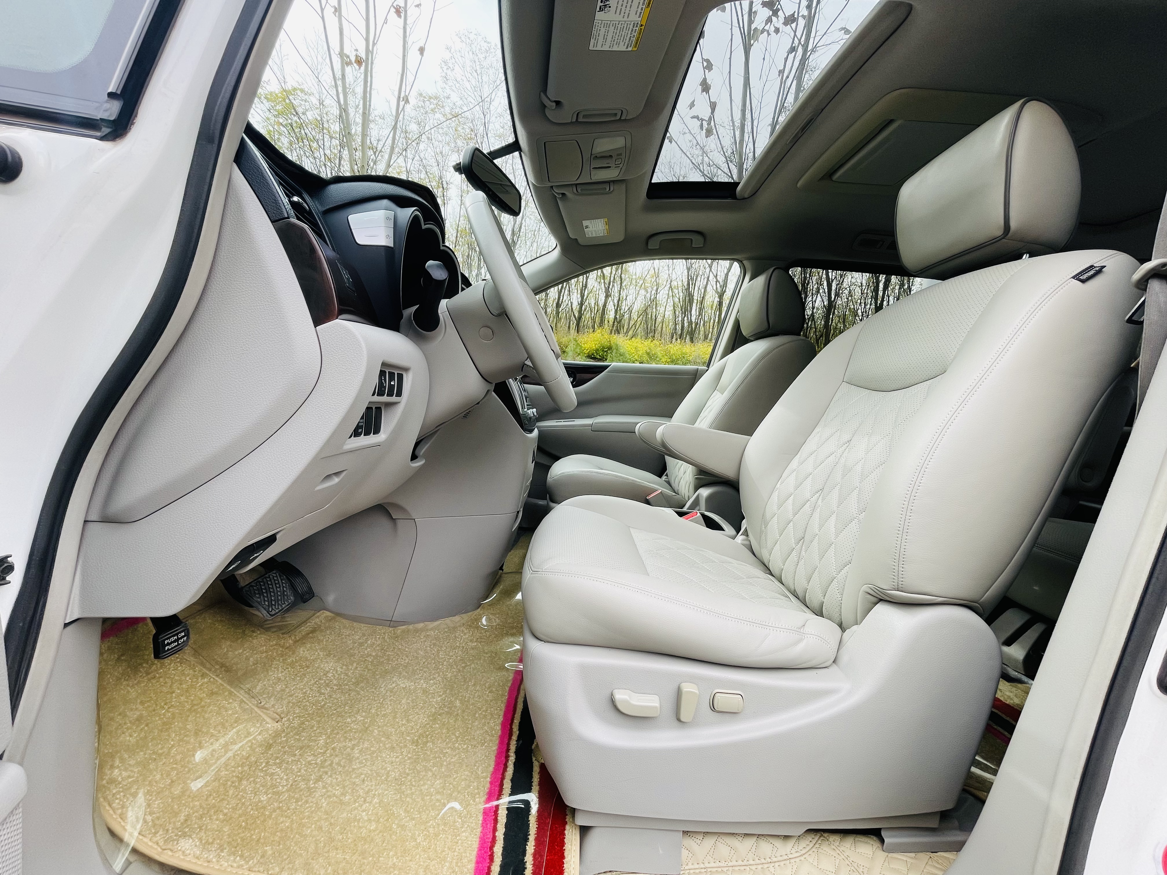 日产 贵士 2012 汽车图片 #21