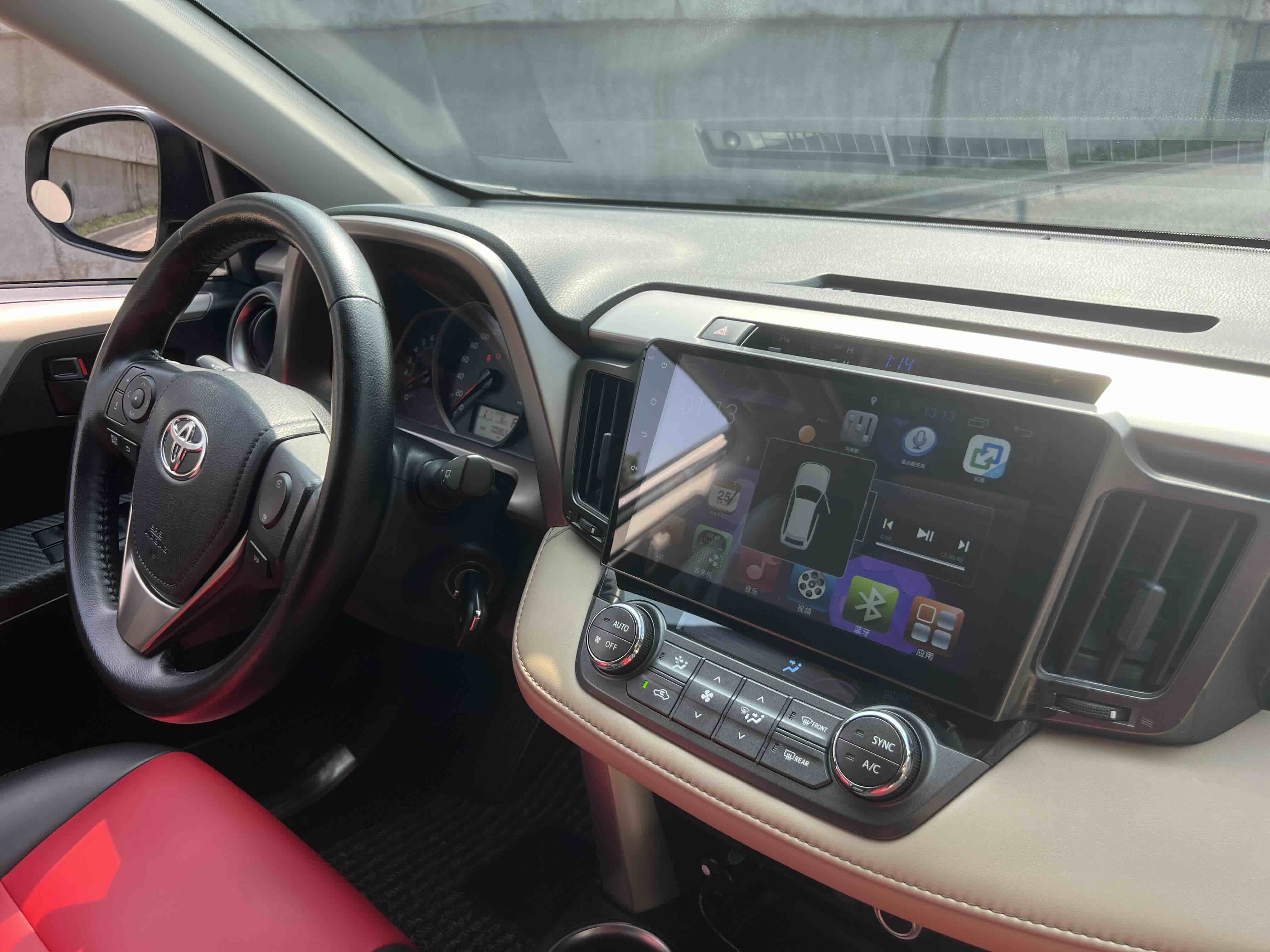 Toyota RAV4 2016 car image #21