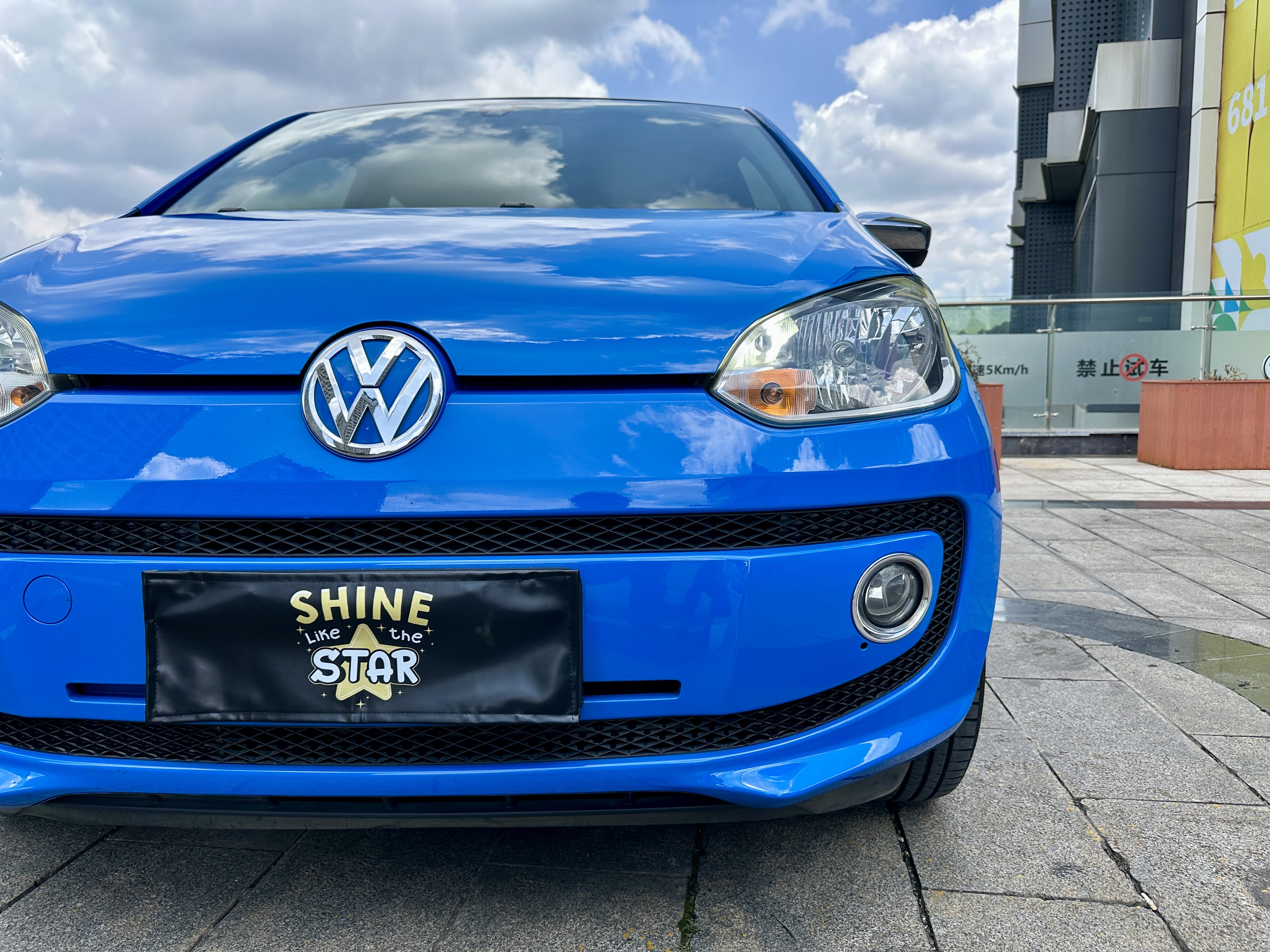 Volkswagen up! 2016 immagine di auto #21