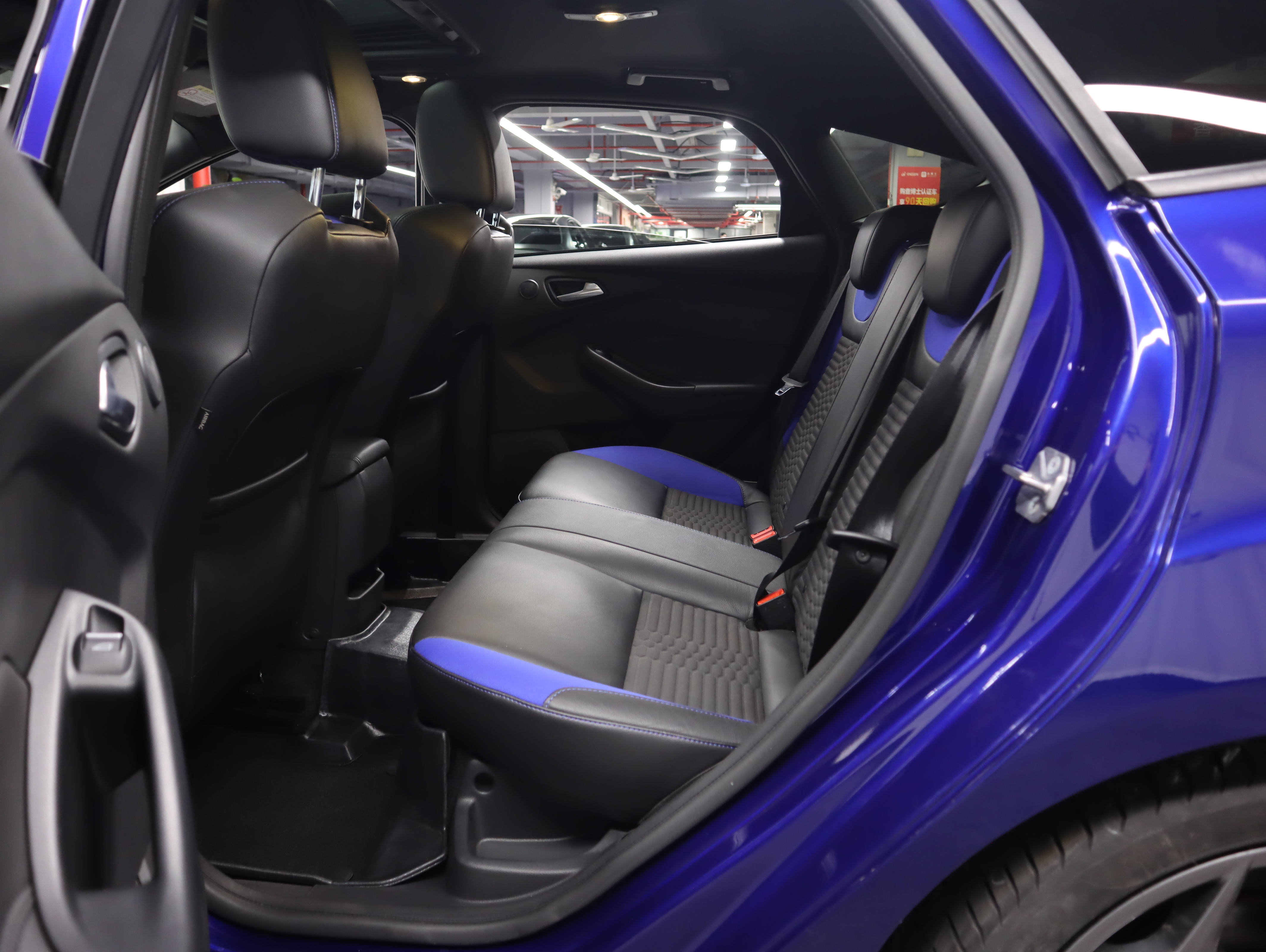 Ford Focus (Imported) 2017 صورة سيارة #21