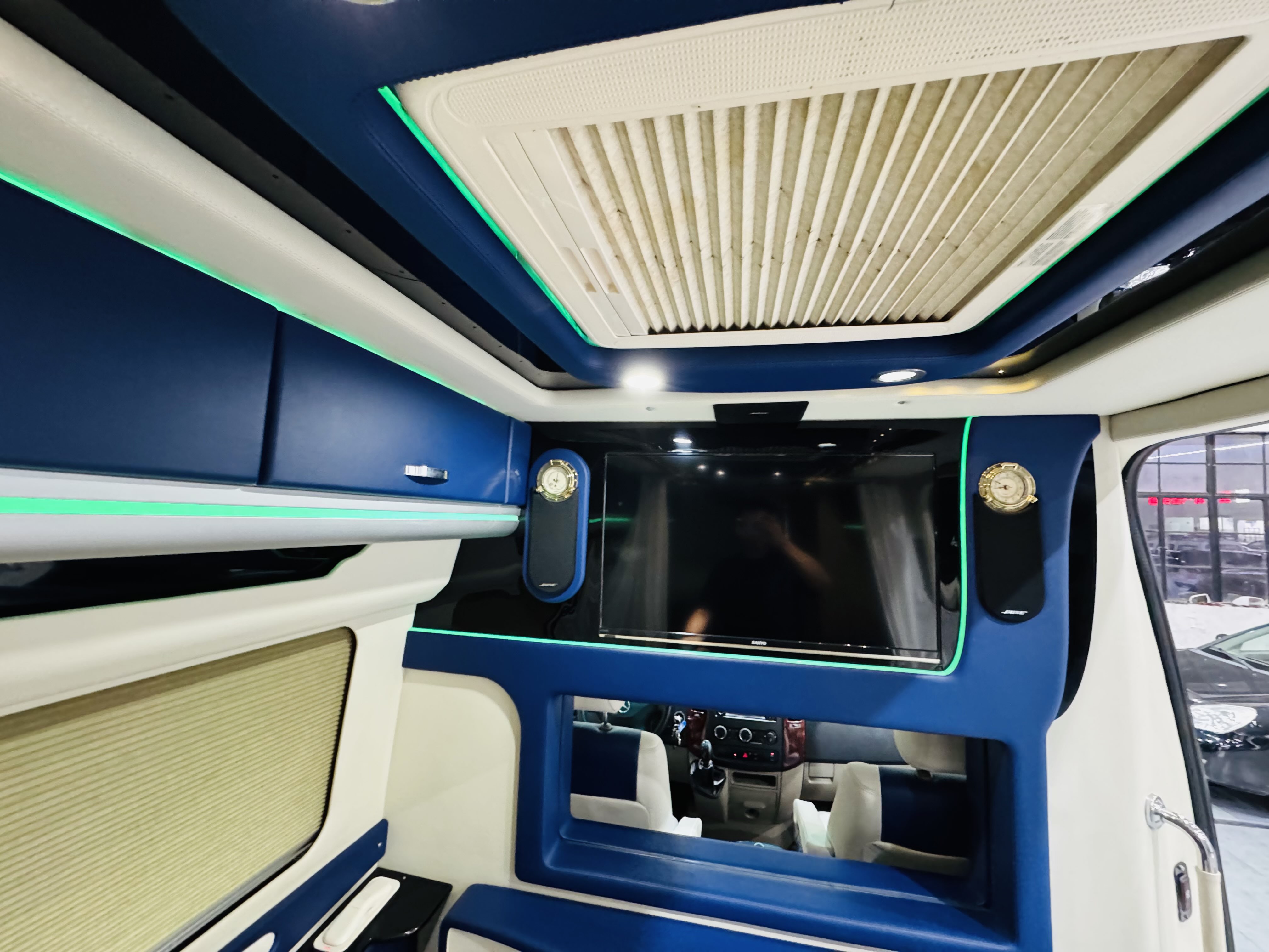 Mercedes-Benz Sprinter 2017 car image #21