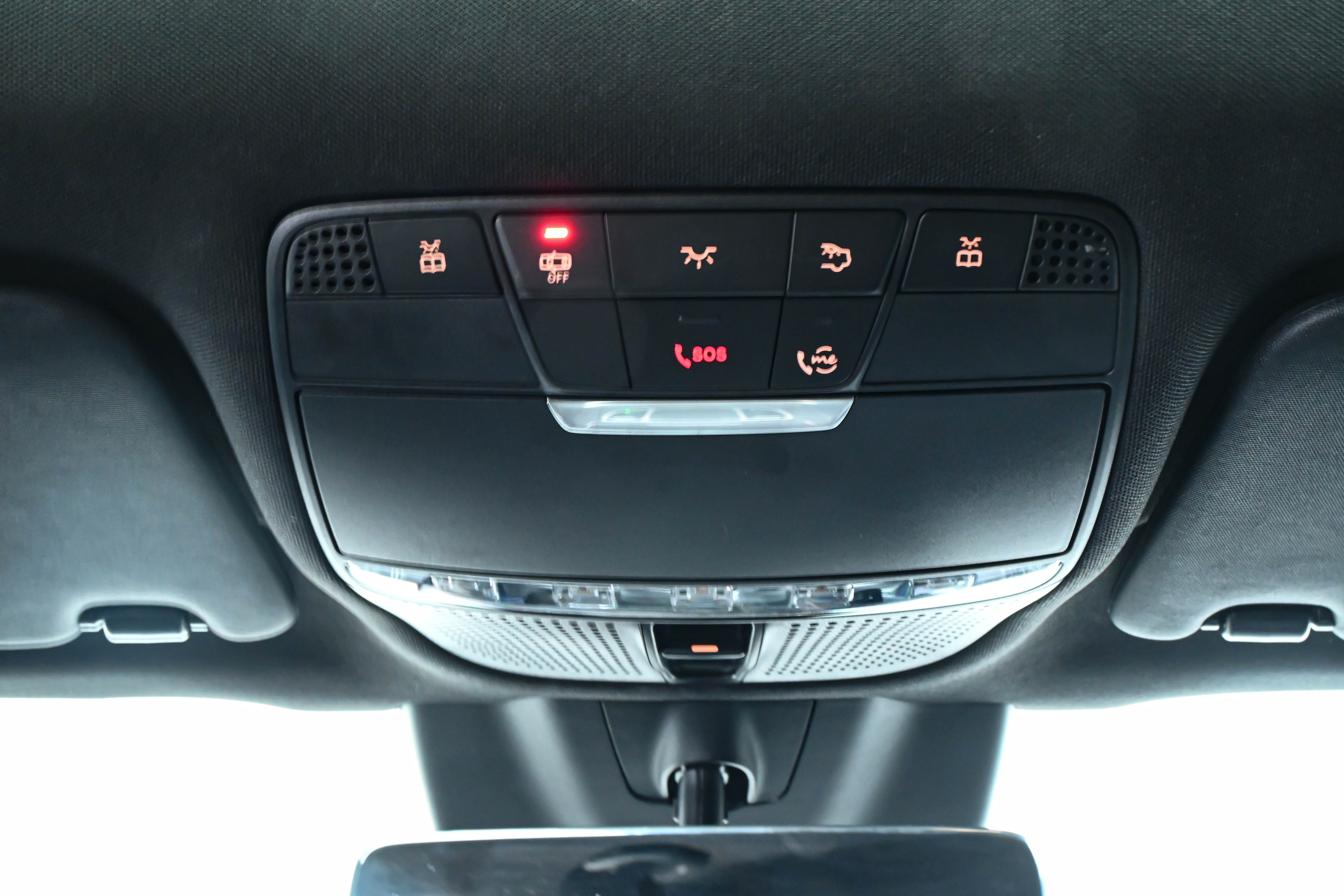 Mercedes-Benz GLC Coupe 2021 immagine di auto #21