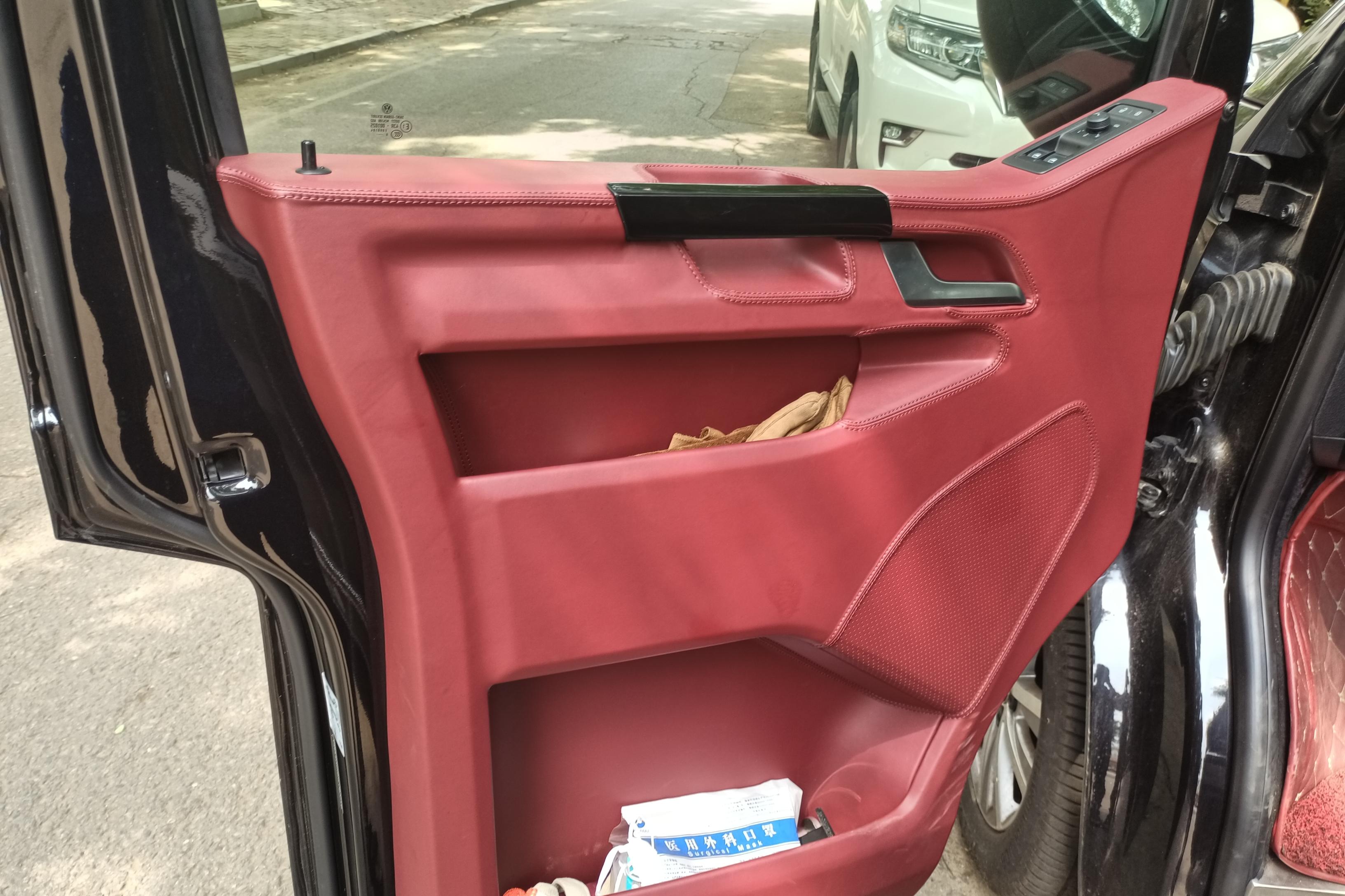 Volkswagen Caravelle 2017 car image #21