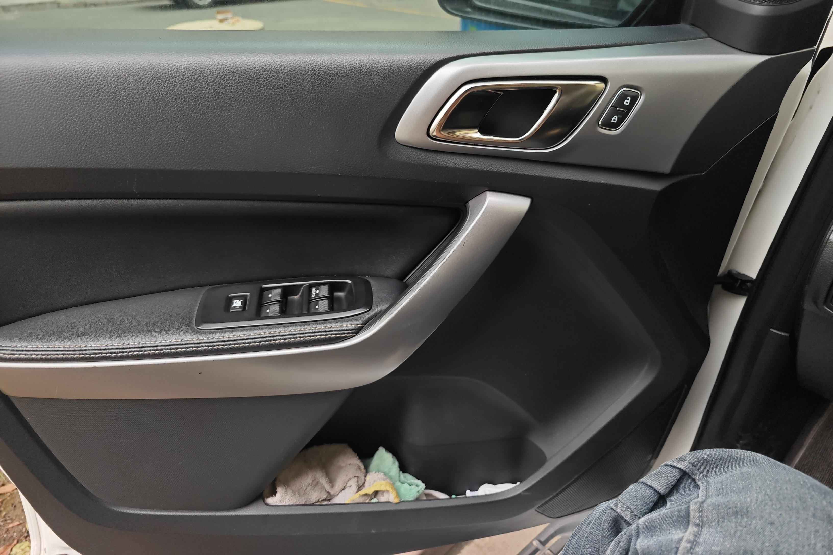 Ford Everest 2018 car image #21