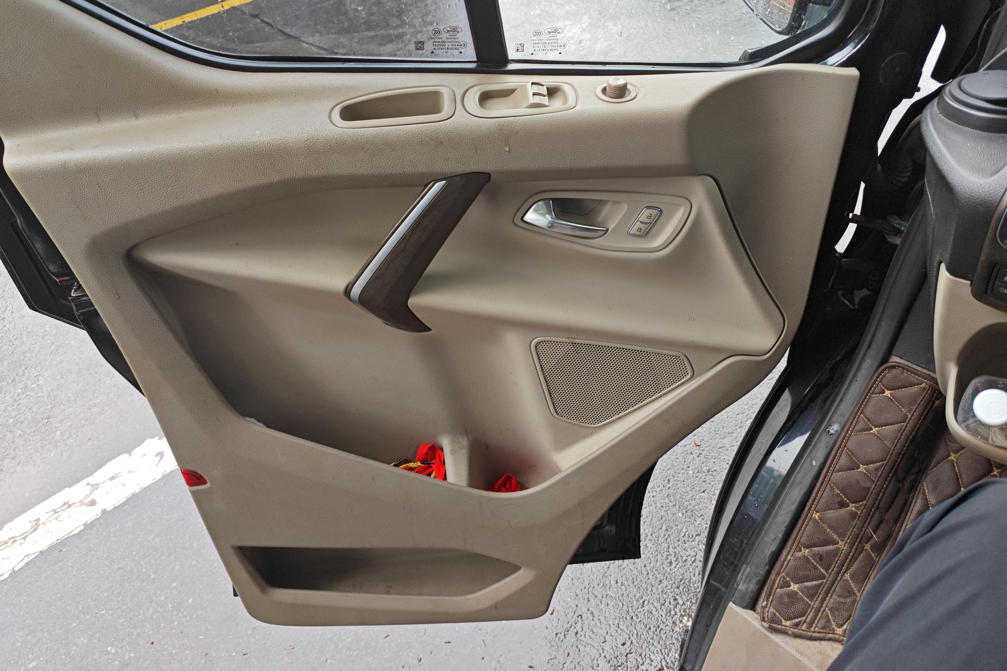 Ford Tourneo 2016 immagine di auto #21