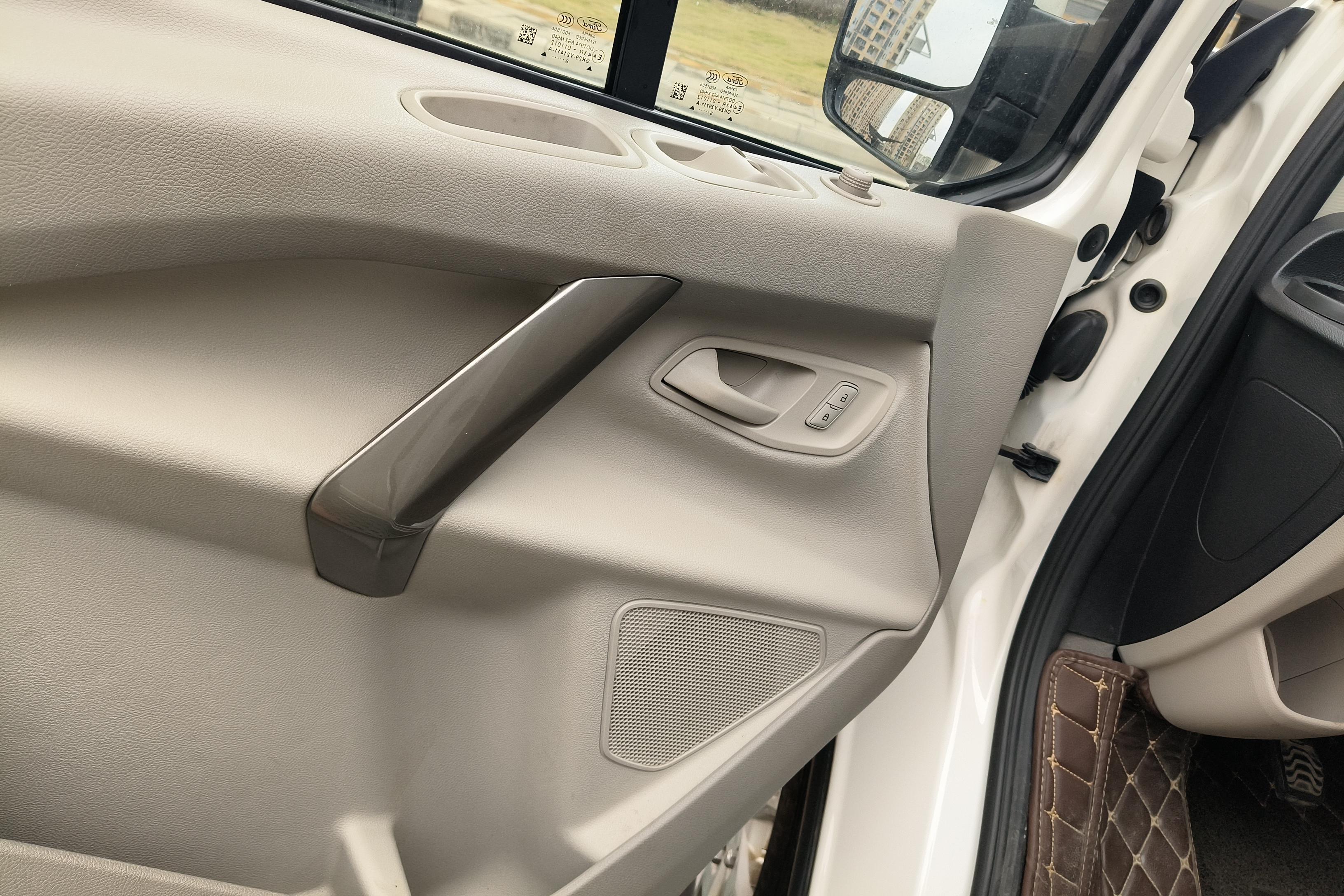 Ford Tourneo 2018 immagine di auto #21