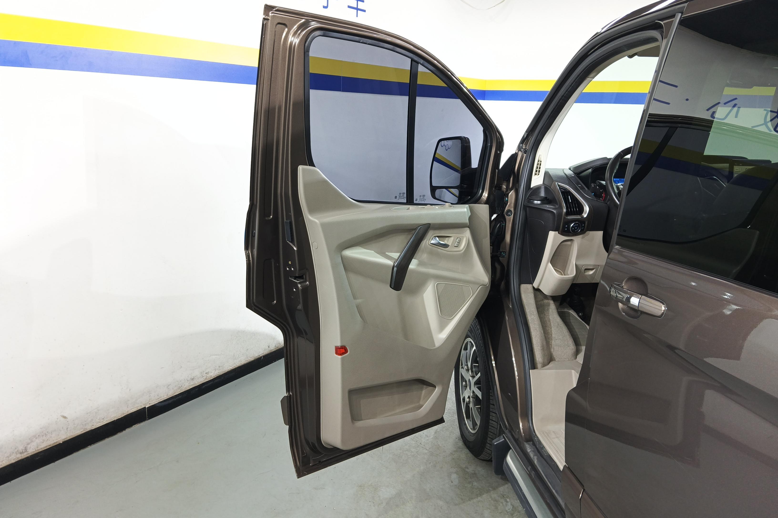 Ford Tourneo 2017 car image #21