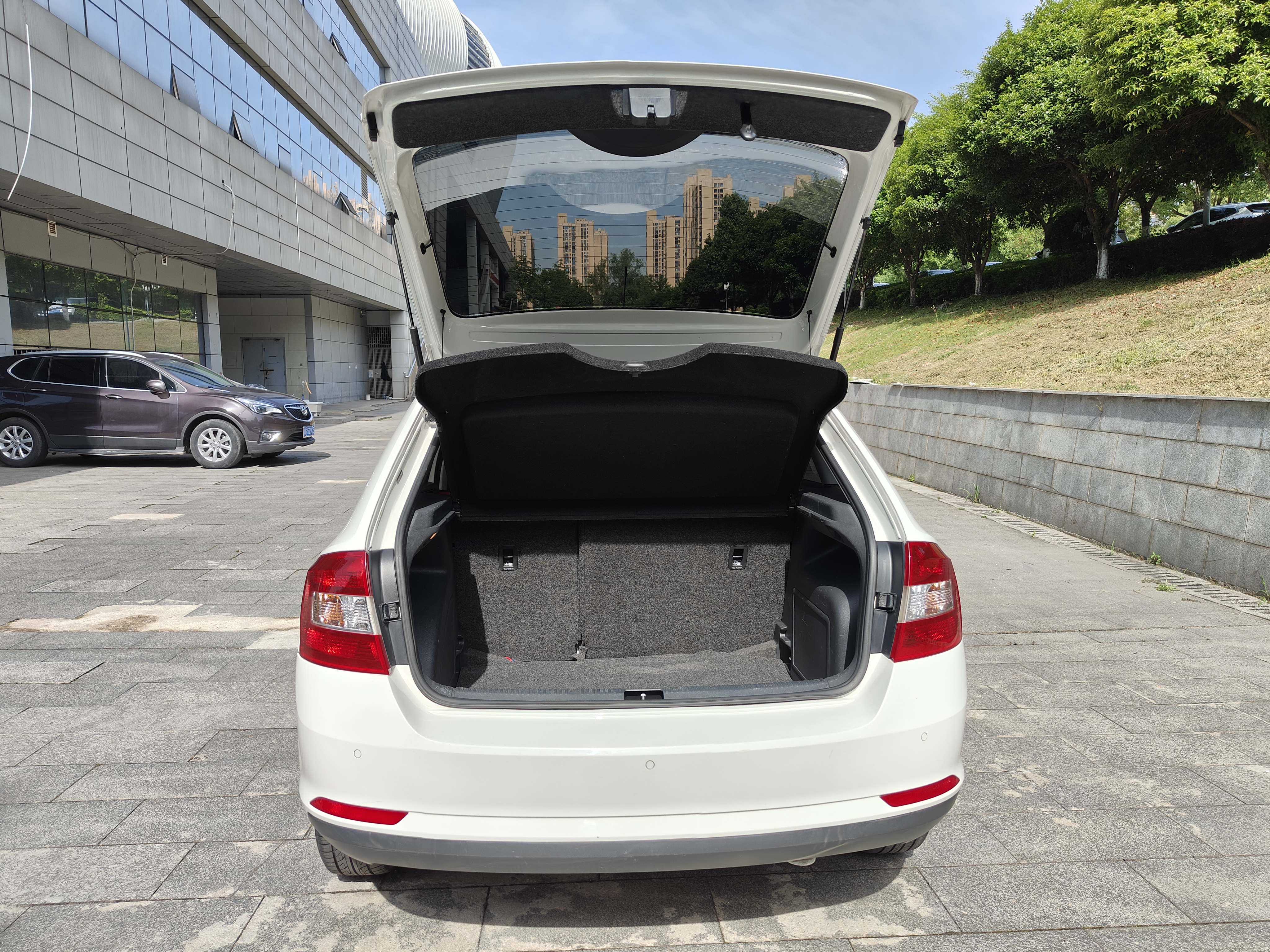 Skoda Rapid Spaceback 2016 immagine di auto #21