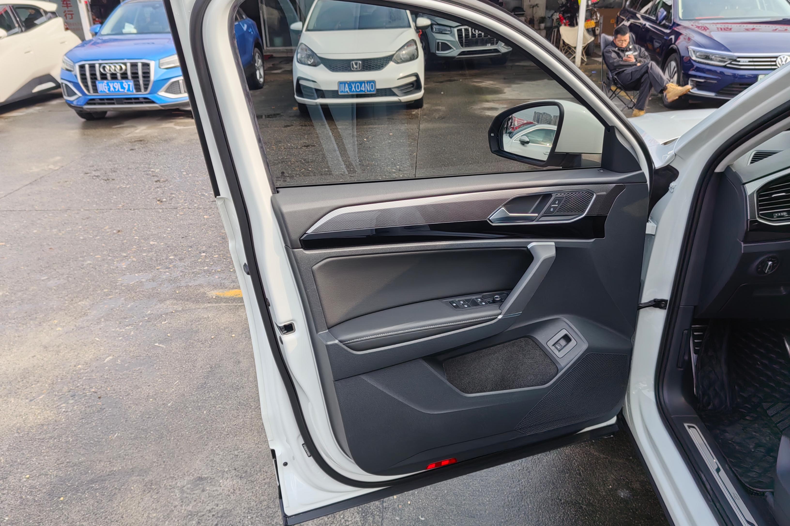 Volkswagen Tayron X 2022 #21 Volkswagen Tayron X 2022 car image #21