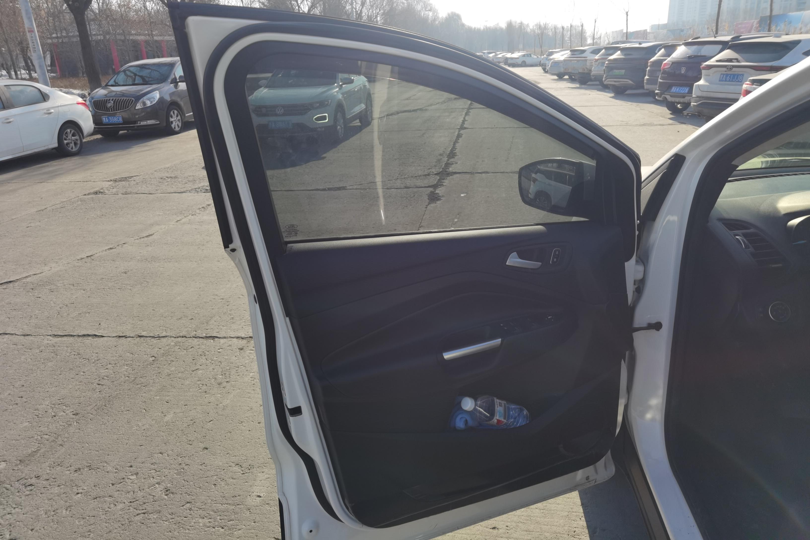 Ford Kuga 2020 immagine di auto #21