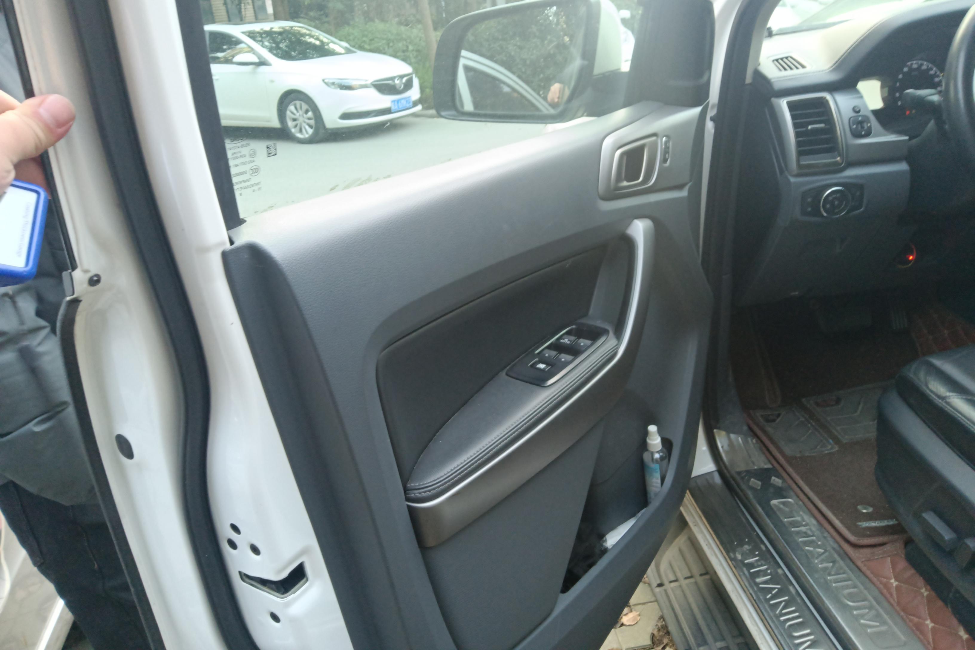 Ford Everest 2017 #21 Ford Everest 2017 صورة سيارة #21